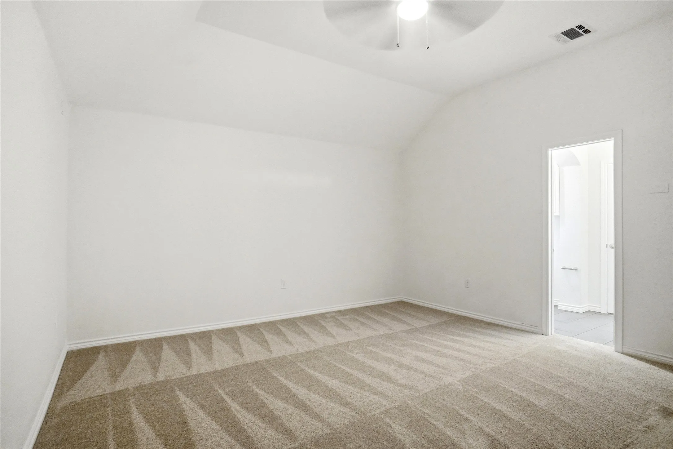 Single Family Residence For Sale in Ellis County , 208 Wisteria Way, Red Oak, Texas 75154, 4 Bedroom, 4 Bathroom, 2 Garage spaces, 3,513 Sqft, built in 2010, Preowned, mls#21250485, Real Estate Agent in Red Oak, Homes For Sale in Ellis county, Homes For Sale in Red Oak, Realtor in Red Oak Texas, Real Estate Brokerage Independent Realty Texas, Luminita Cordes Realtor