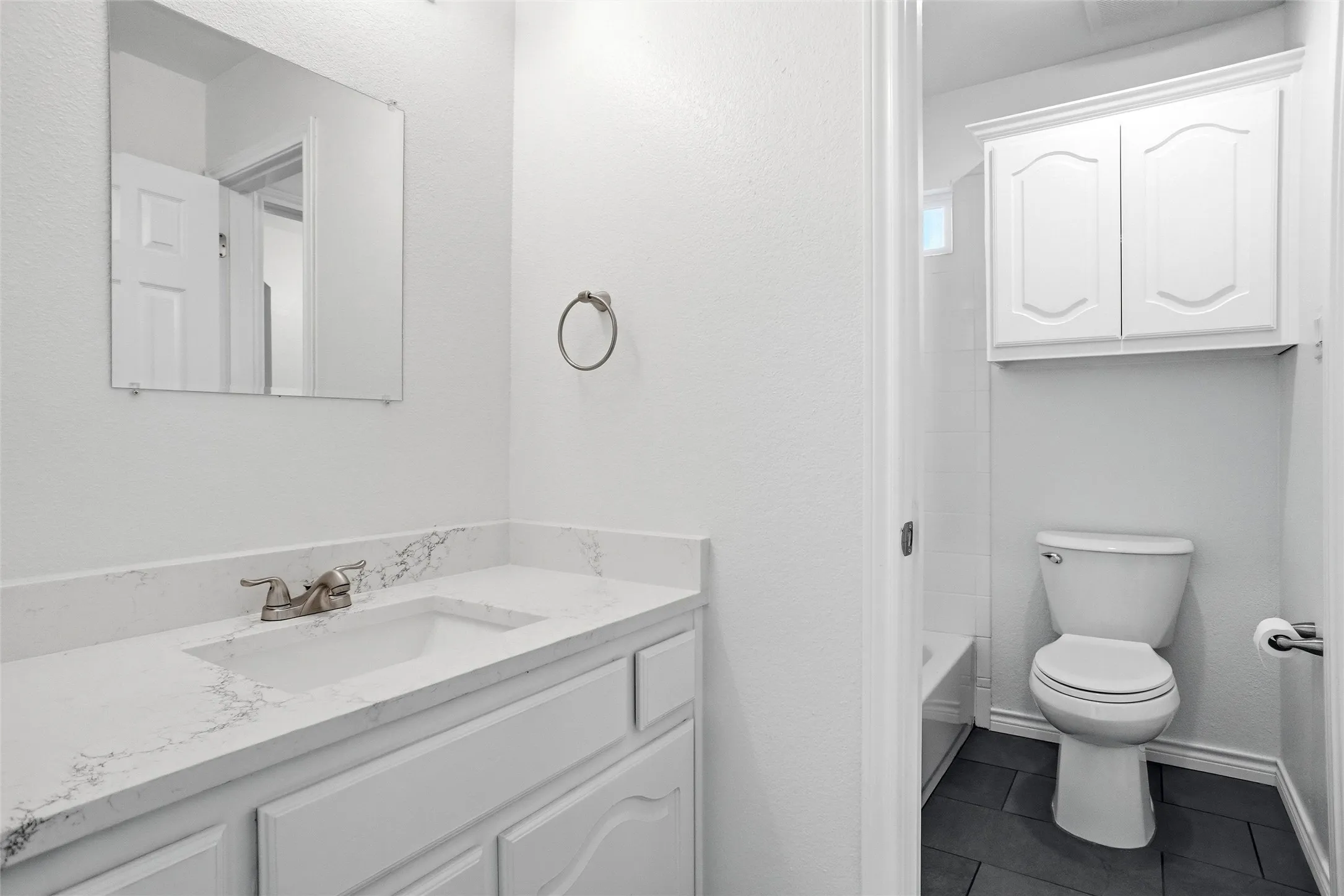 Single Family Residence For Sale in Ellis County , 208 Wisteria Way, Red Oak, Texas 75154, 4 Bedroom, 4 Bathroom, 2 Garage spaces, 3,513 Sqft, built in 2010, Preowned, mls#21250485, Real Estate Agent in Red Oak, Homes For Sale in Ellis county, Homes For Sale in Red Oak, Realtor in Red Oak Texas, Real Estate Brokerage Independent Realty Texas, Luminita Cordes Realtor