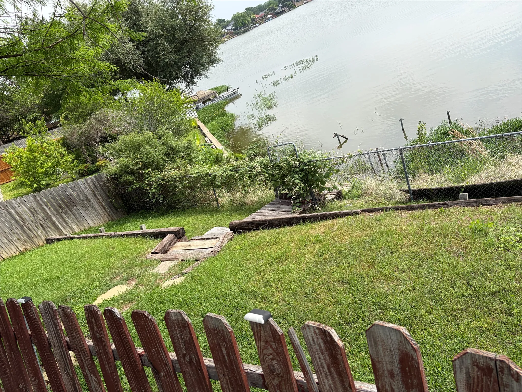 Single Family Residence For Rent in Dallas County , 1403 Lakeshore Drive, Irving, Texas 75060, 4 Bedroom, 3 Bathroom, 2 Garage spaces, 2,906 Sqft, built in 1992, mls#21250511, Real Estate Agent in Irving, Homes For Rent in Dallas county, Homes For Rent in Irving, Realtor in Irving Texas, Real Estate Brokerage Independent Realty Texas, Luminita Cordes Realtor