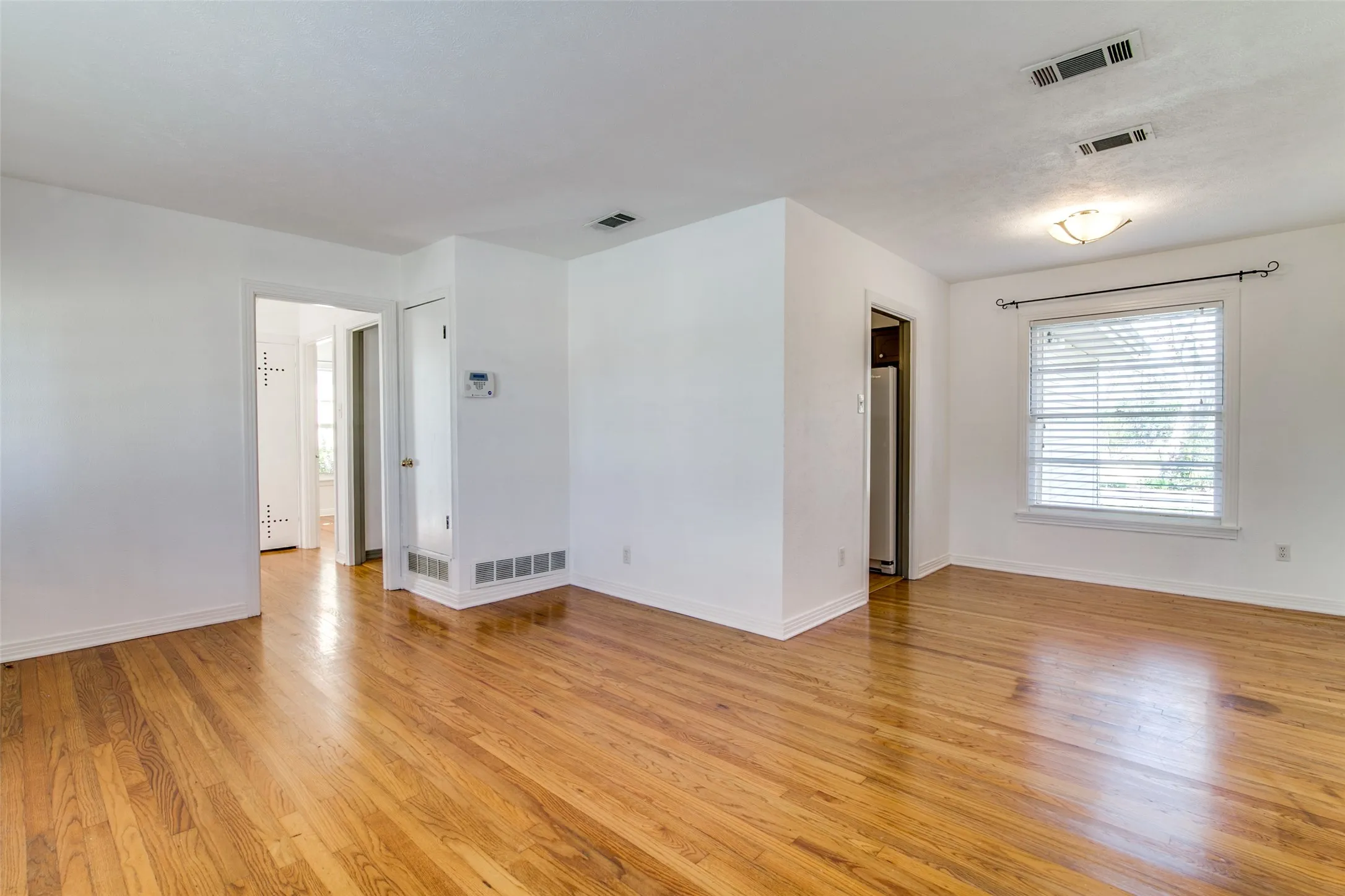 Living room/Dining Room