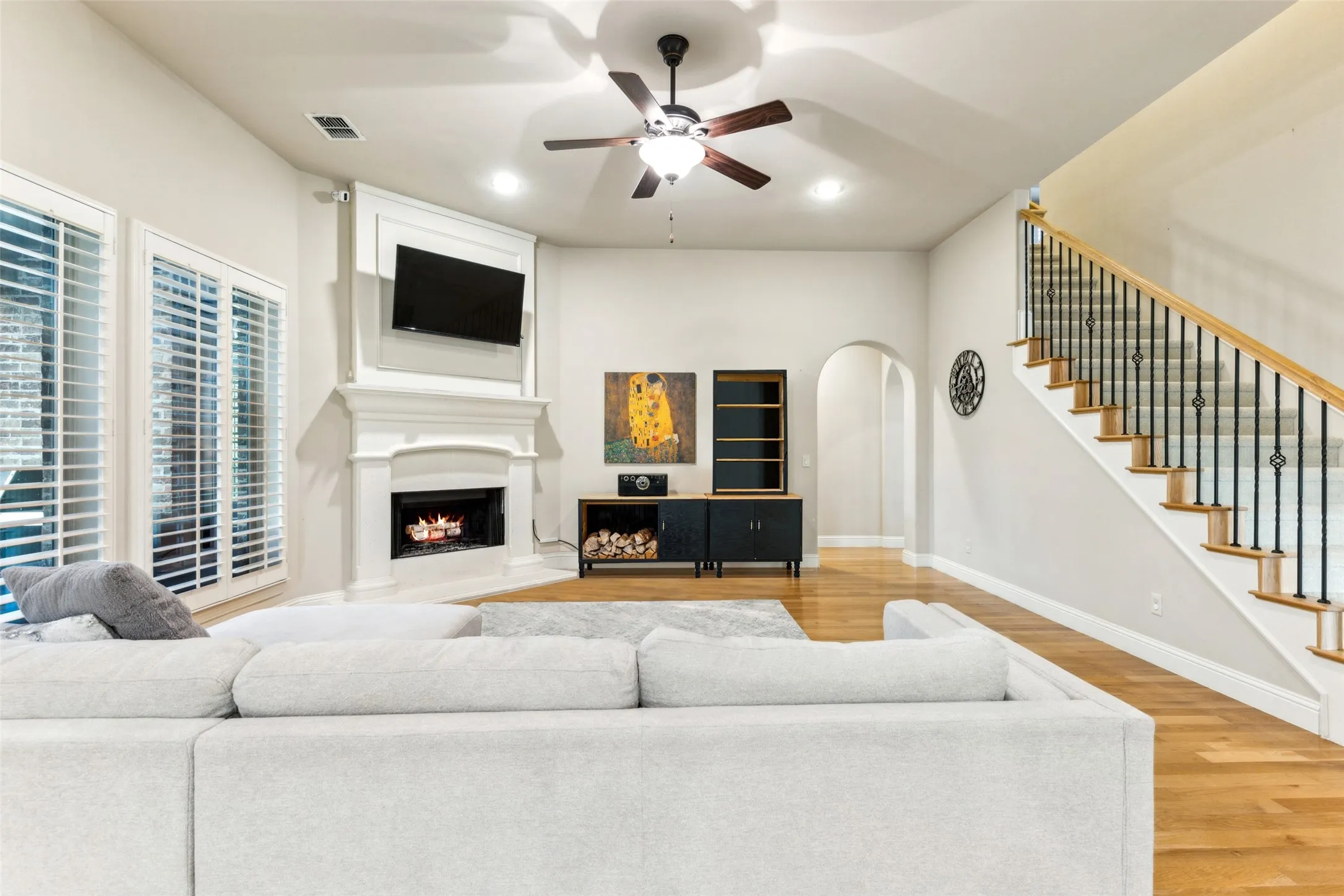 Single Family Residence For Rent in Collin County , 13714 Countrybrook Drive, Frisco, Texas 75035, 5 Bedroom, 5 Bathroom, 3 Garage spaces, 4,260 Sqft, built in 2013, Preowned, mls#21250090, Real Estate Agent in Frisco, Homes For Rent in Collin county, Homes For Rent in Frisco, Realtor in Frisco Texas, Real Estate Brokerage Independent Realty Texas, Luminita Cordes Realtor