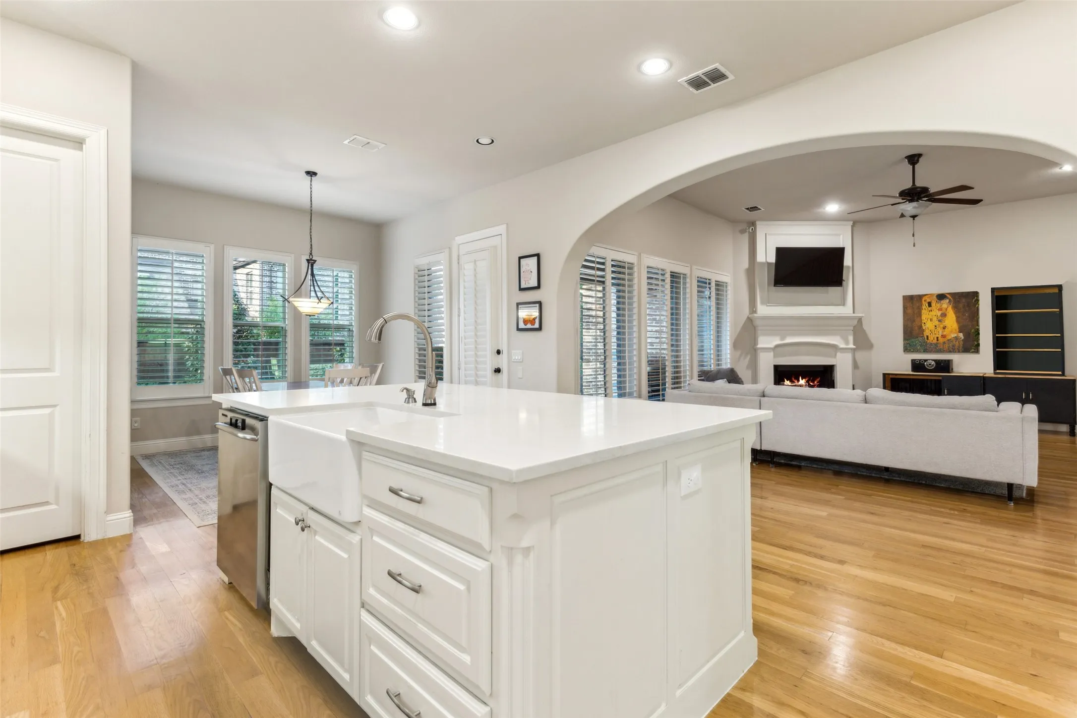 Single Family Residence For Rent in Collin County , 13714 Countrybrook Drive, Frisco, Texas 75035, 5 Bedroom, 5 Bathroom, 3 Garage spaces, 4,260 Sqft, built in 2013, Preowned, mls#21250090, Real Estate Agent in Frisco, Homes For Rent in Collin county, Homes For Rent in Frisco, Realtor in Frisco Texas, Real Estate Brokerage Independent Realty Texas, Luminita Cordes Realtor