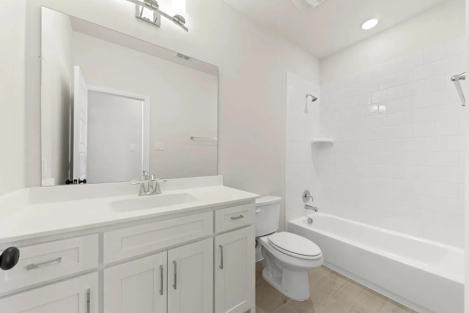 The Remington Full Bath