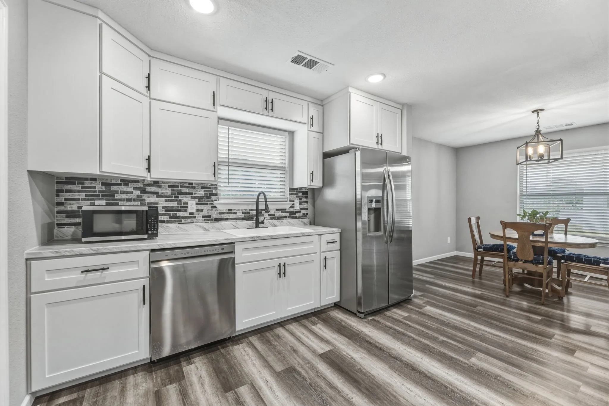 Single Family Residence For Sale in Limestone County , 535 S Belknap Street, Mexia, Texas 76667, 3 Bedroom, 2 Bathroom, Garage spaces, 1,312 Sqft, built in 2023, Preowned, mls#21238487, Real Estate Agent in Mexia, Homes For Sale in Limestone county, Homes For Sale in Mexia, Realtor in Mexia Texas, Real Estate Brokerage Independent Realty Texas, Luminita Cordes Realtor