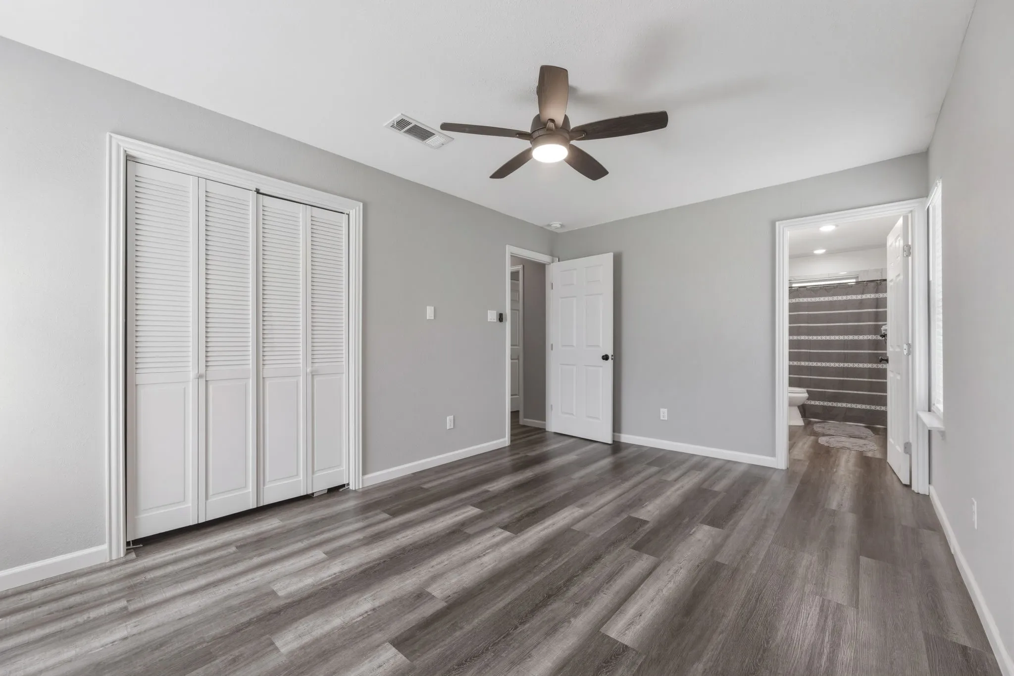 Single Family Residence For Sale in Limestone County , 535 S Belknap Street, Mexia, Texas 76667, 3 Bedroom, 2 Bathroom, Garage spaces, 1,312 Sqft, built in 2023, Preowned, mls#21238487, Real Estate Agent in Mexia, Homes For Sale in Limestone county, Homes For Sale in Mexia, Realtor in Mexia Texas, Real Estate Brokerage Independent Realty Texas, Luminita Cordes Realtor