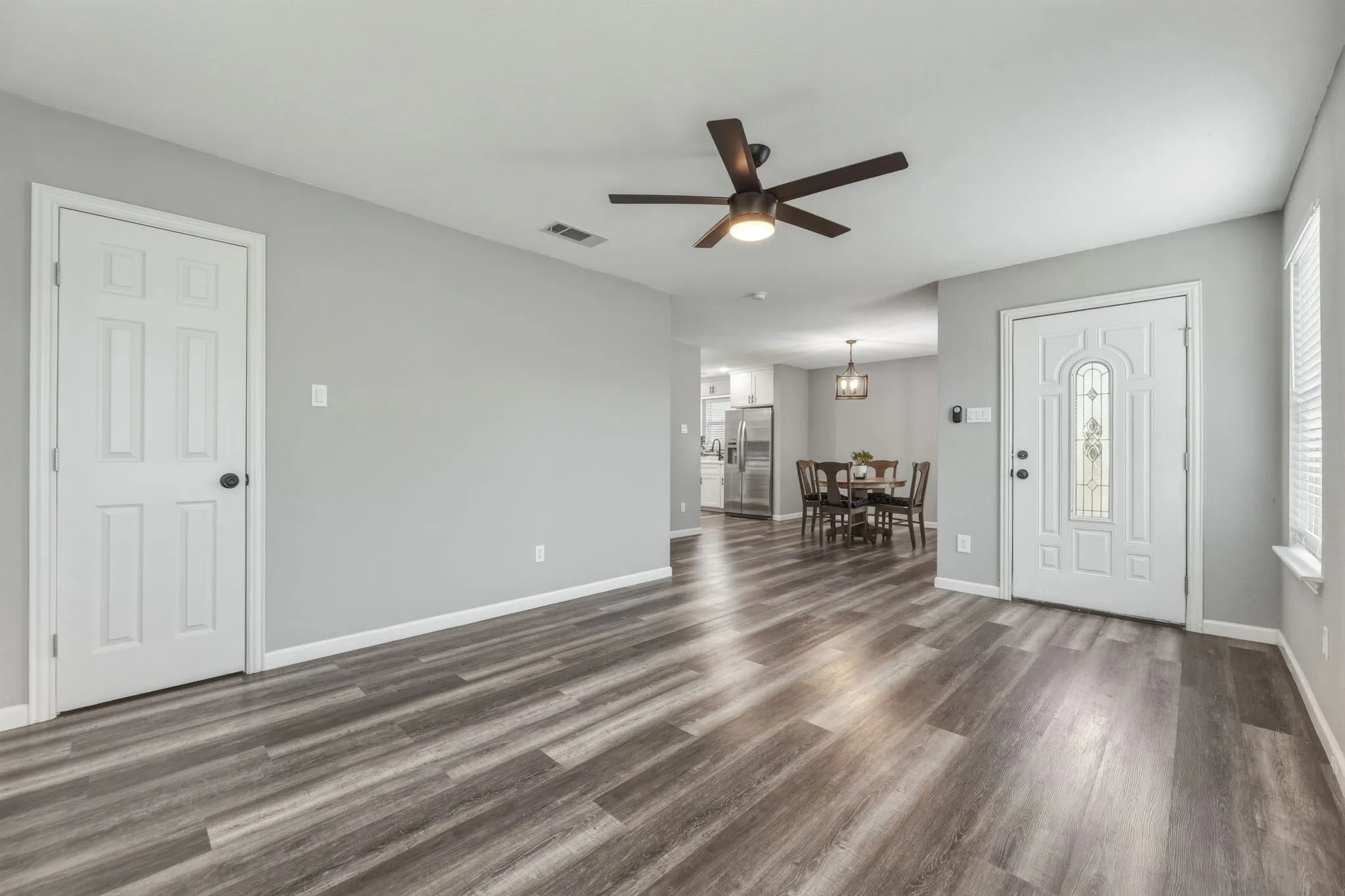 Single Family Residence For Sale in Limestone County , 535 S Belknap Street, Mexia, Texas 76667, 3 Bedroom, 2 Bathroom, Garage spaces, 1,312 Sqft, built in 2023, Preowned, mls#21238487, Real Estate Agent in Mexia, Homes For Sale in Limestone county, Homes For Sale in Mexia, Realtor in Mexia Texas, Real Estate Brokerage Independent Realty Texas, Luminita Cordes Realtor