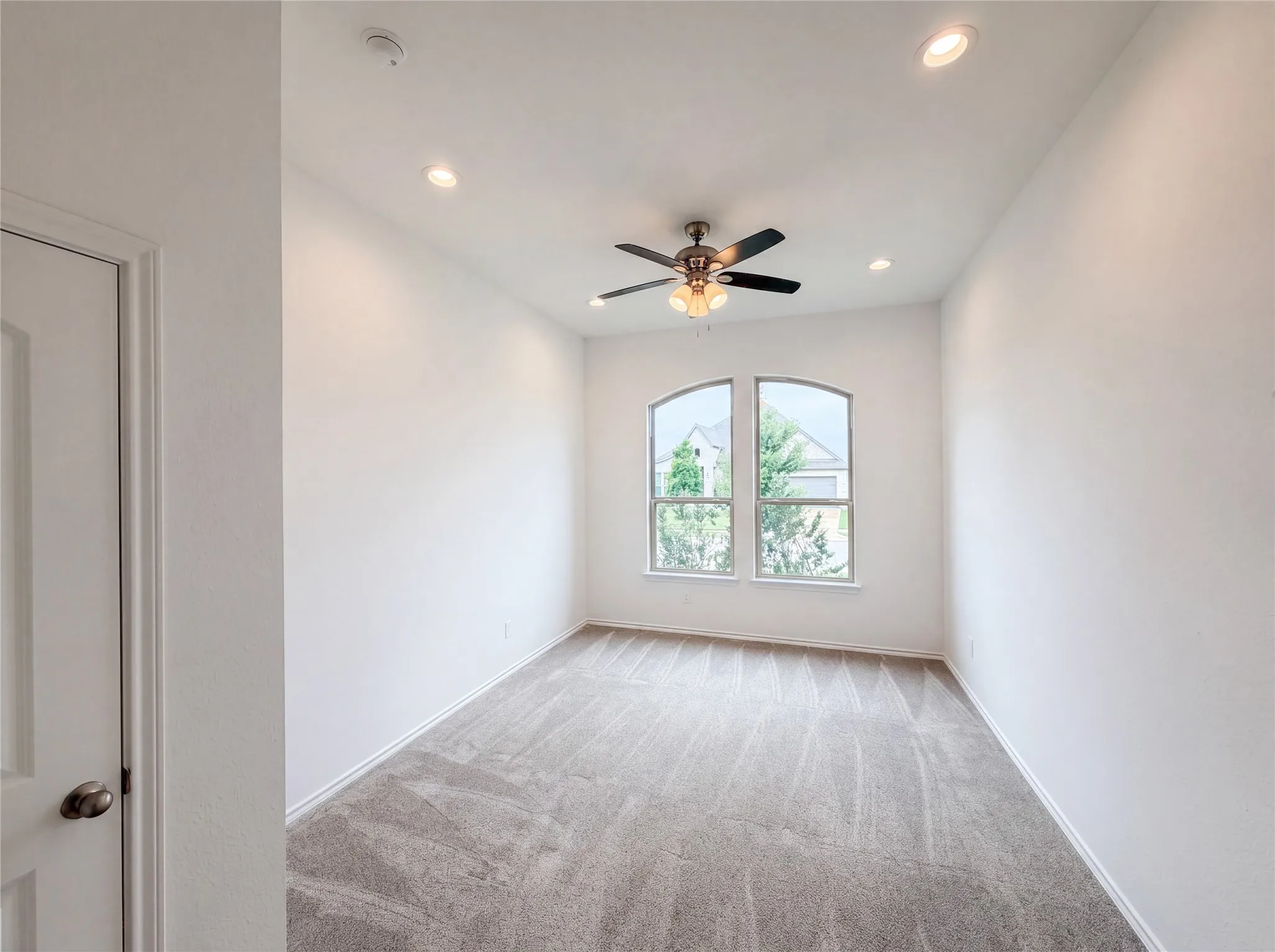 Single Family Residence For Sale in Johnson County , 1631 Glade Meadows Drive, Burleson, Texas 76058, 4 Bedroom, 2 Bathroom, 2 Garage spaces, 1,781 Sqft, built in 2020, Preowned, mls#21250534, Real Estate Agent in Burleson, Homes For Sale in Johnson county, Homes For Sale in Burleson, Realtor in Burleson Texas, Real Estate Brokerage Independent Realty Texas, Luminita Cordes Realtor