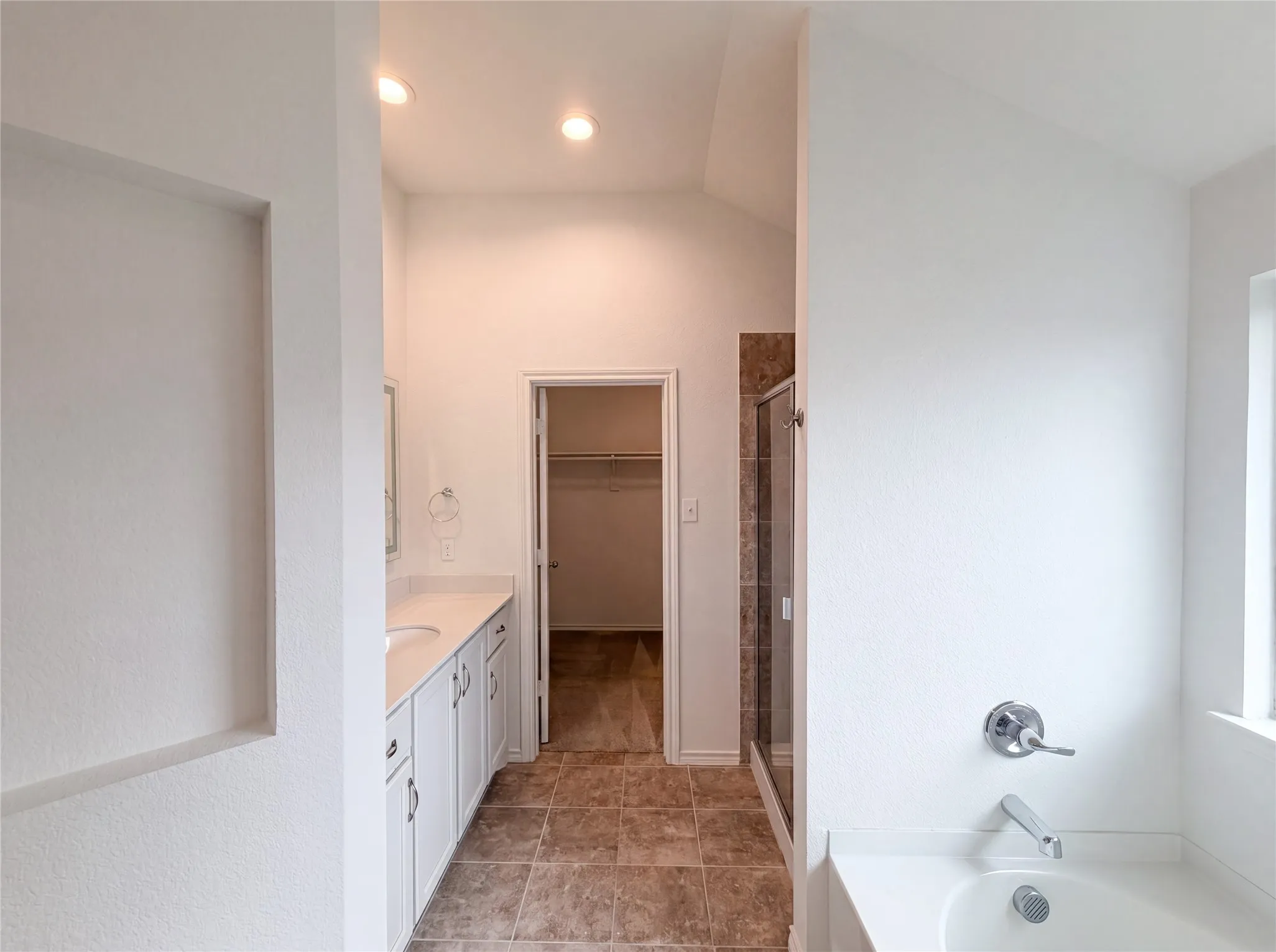 Single Family Residence For Sale in Johnson County , 1631 Glade Meadows Drive, Burleson, Texas 76058, 4 Bedroom, 2 Bathroom, 2 Garage spaces, 1,781 Sqft, built in 2020, Preowned, mls#21250534, Real Estate Agent in Burleson, Homes For Sale in Johnson county, Homes For Sale in Burleson, Realtor in Burleson Texas, Real Estate Brokerage Independent Realty Texas, Luminita Cordes Realtor