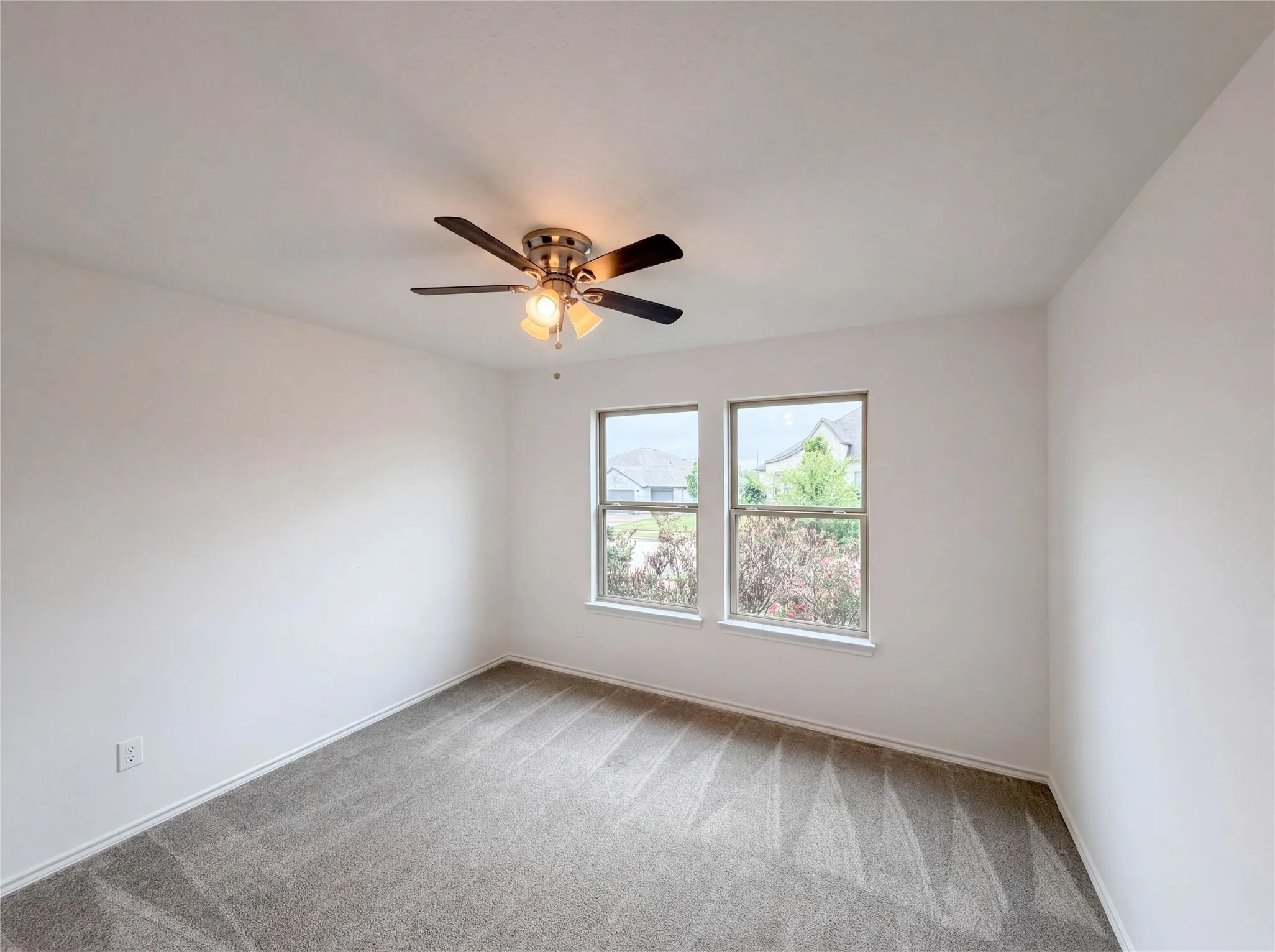 Single Family Residence For Sale in Johnson County , 1631 Glade Meadows Drive, Burleson, Texas 76058, 4 Bedroom, 2 Bathroom, 2 Garage spaces, 1,781 Sqft, built in 2020, Preowned, mls#21250534, Real Estate Agent in Burleson, Homes For Sale in Johnson county, Homes For Sale in Burleson, Realtor in Burleson Texas, Real Estate Brokerage Independent Realty Texas, Luminita Cordes Realtor