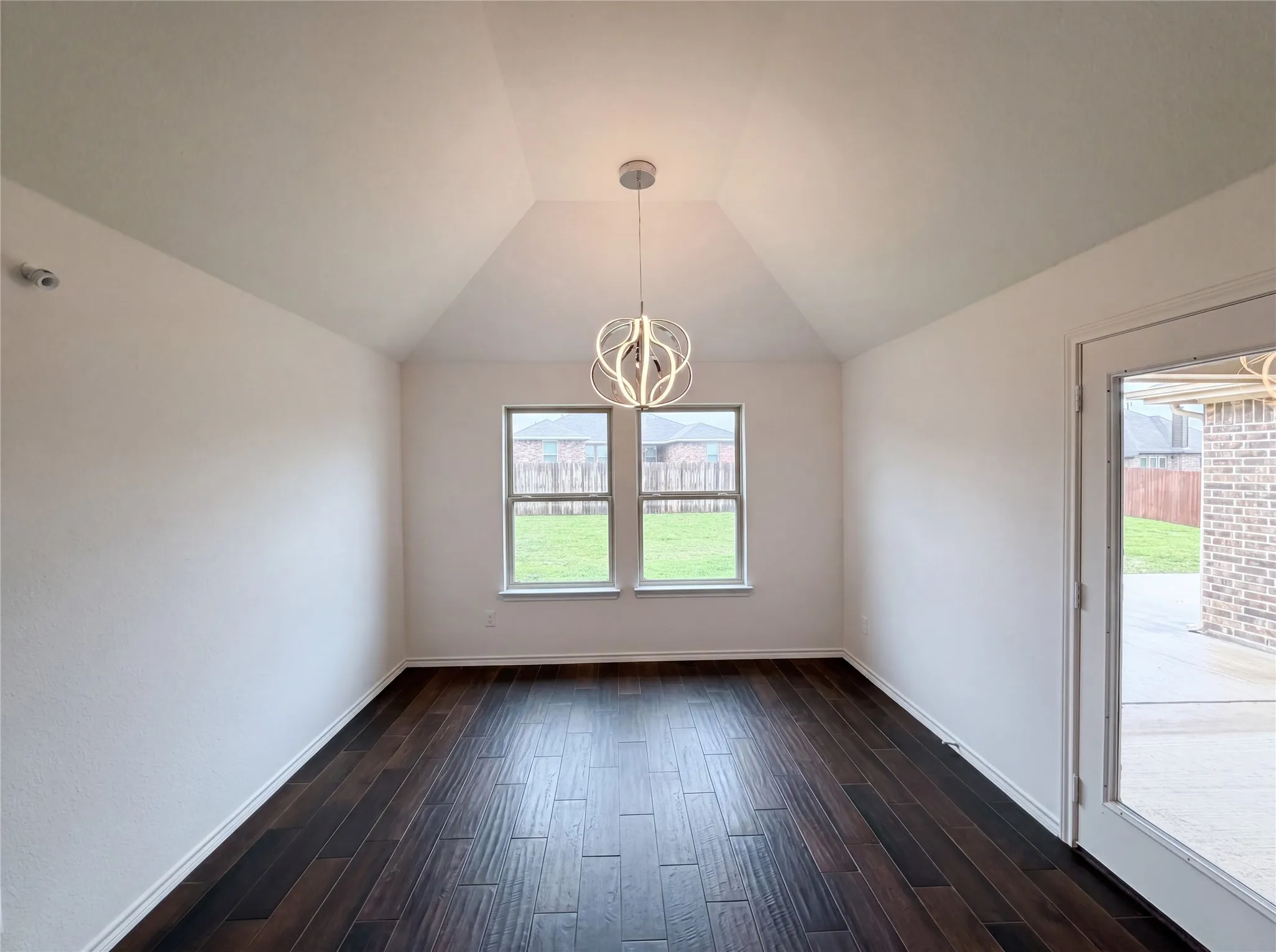 Single Family Residence For Sale in Johnson County , 1631 Glade Meadows Drive, Burleson, Texas 76058, 4 Bedroom, 2 Bathroom, 2 Garage spaces, 1,781 Sqft, built in 2020, Preowned, mls#21250534, Real Estate Agent in Burleson, Homes For Sale in Johnson county, Homes For Sale in Burleson, Realtor in Burleson Texas, Real Estate Brokerage Independent Realty Texas, Luminita Cordes Realtor