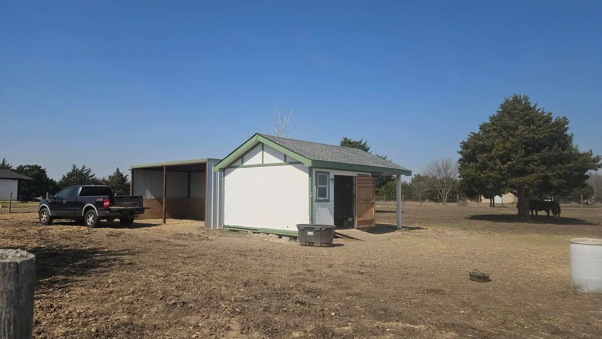 Single Family Residence For Sale in Ellis County , 339 Meadow Lane, Red Oak, Texas 75154, 2 Bedroom, 2 Bathroom, Garage spaces, 1,650 Sqft, built in 1994, Preowned, mls#21250541, Real Estate Agent in Red Oak, Homes For Sale in Ellis county, Homes For Sale in Red Oak, Realtor in Red Oak Texas, Real Estate Brokerage Independent Realty Texas, Luminita Cordes Realtor
