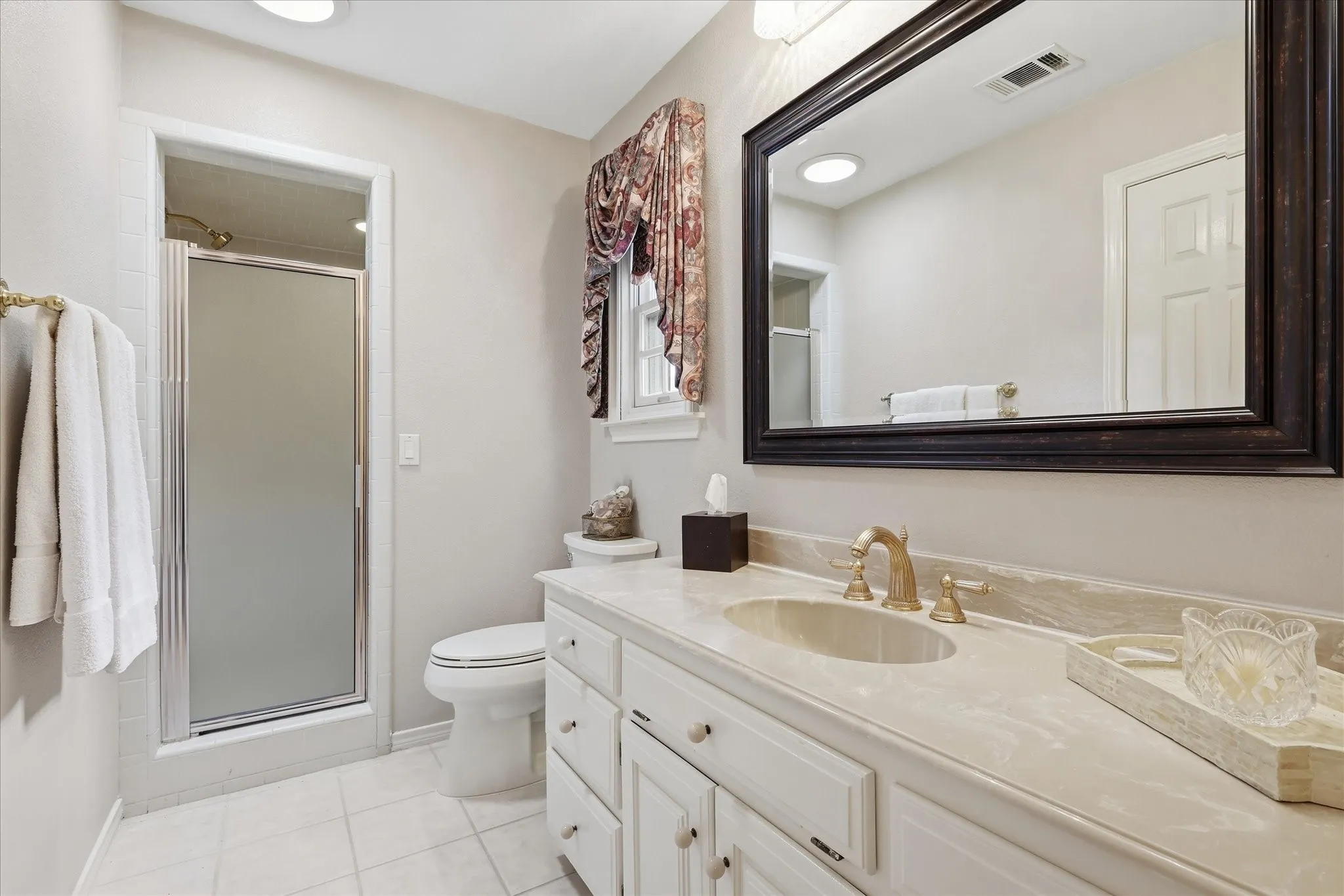 Single Family Residence For Sale in Collin County , 4823 Spyglass Drive, Dallas, Texas 75287, 4 Bedroom, 5 Bathroom, 3 Garage spaces, 4,532 Sqft, built in 1986, mls#21245196, Real Estate Agent in Dallas, Homes For Sale in Collin county, Homes For Sale in Dallas, Realtor in Dallas Texas, Real Estate Brokerage Independent Realty Texas, Luminita Cordes Realtor
