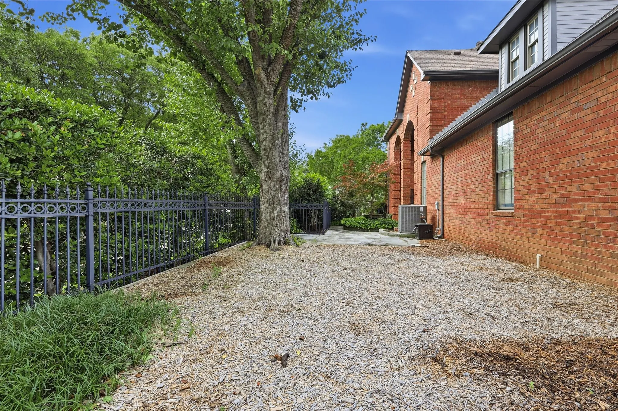 Single Family Residence For Sale in Collin County , 4823 Spyglass Drive, Dallas, Texas 75287, 4 Bedroom, 5 Bathroom, 3 Garage spaces, 4,532 Sqft, built in 1986, mls#21245196, Real Estate Agent in Dallas, Homes For Sale in Collin county, Homes For Sale in Dallas, Realtor in Dallas Texas, Real Estate Brokerage Independent Realty Texas, Luminita Cordes Realtor