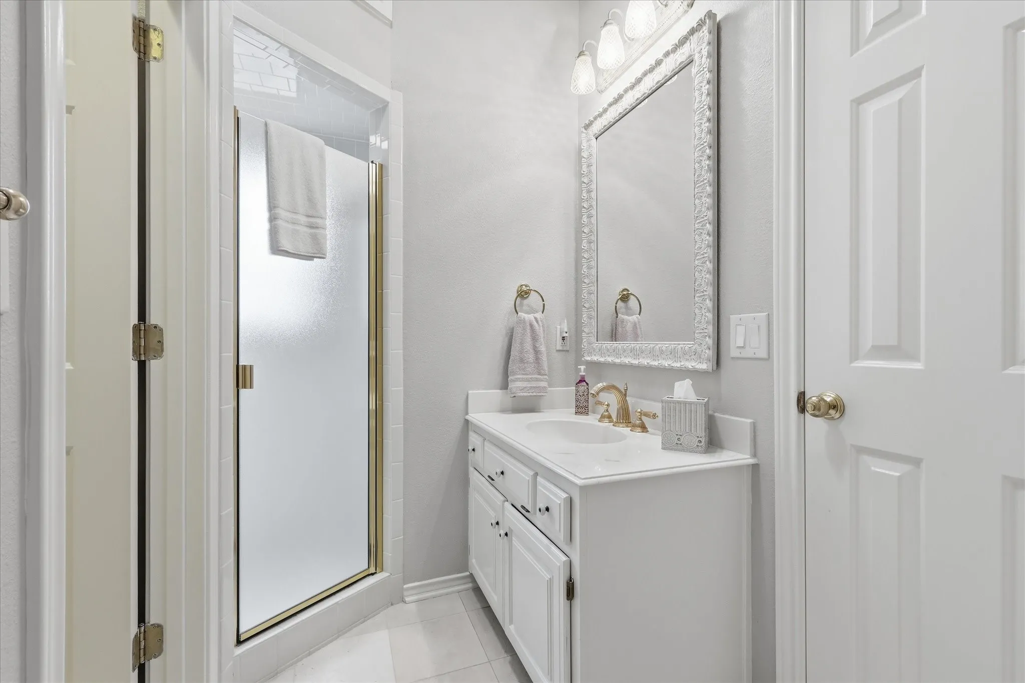 Single Family Residence For Sale in Collin County , 4823 Spyglass Drive, Dallas, Texas 75287, 4 Bedroom, 5 Bathroom, 3 Garage spaces, 4,532 Sqft, built in 1986, mls#21245196, Real Estate Agent in Dallas, Homes For Sale in Collin county, Homes For Sale in Dallas, Realtor in Dallas Texas, Real Estate Brokerage Independent Realty Texas, Luminita Cordes Realtor
