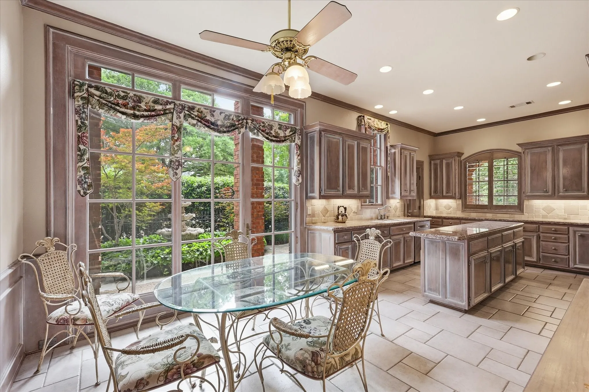 Single Family Residence For Sale in Collin County , 4823 Spyglass Drive, Dallas, Texas 75287, 4 Bedroom, 5 Bathroom, 3 Garage spaces, 4,532 Sqft, built in 1986, mls#21245196, Real Estate Agent in Dallas, Homes For Sale in Collin county, Homes For Sale in Dallas, Realtor in Dallas Texas, Real Estate Brokerage Independent Realty Texas, Luminita Cordes Realtor