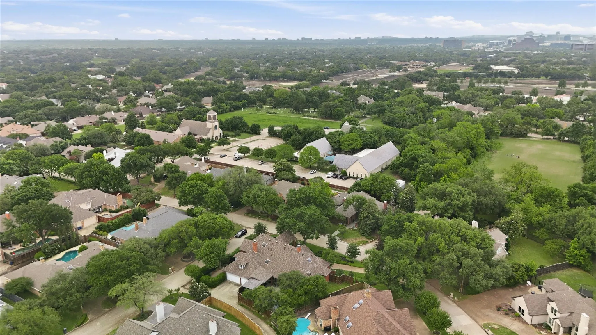 Single Family Residence For Sale in Collin County , 4823 Spyglass Drive, Dallas, Texas 75287, 4 Bedroom, 5 Bathroom, 3 Garage spaces, 4,532 Sqft, built in 1986, mls#21245196, Real Estate Agent in Dallas, Homes For Sale in Collin county, Homes For Sale in Dallas, Realtor in Dallas Texas, Real Estate Brokerage Independent Realty Texas, Luminita Cordes Realtor