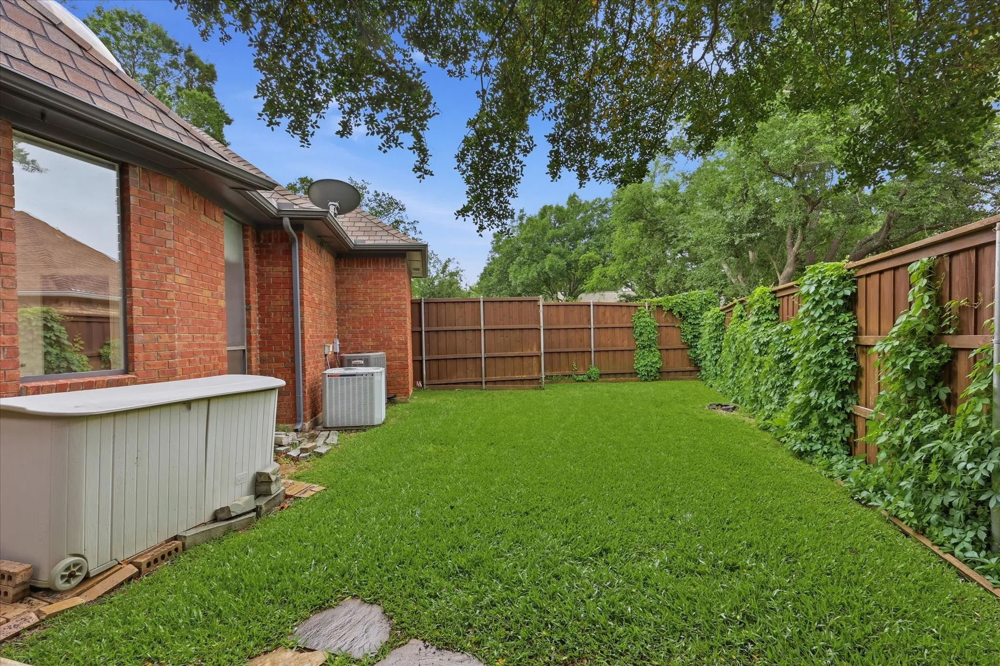 Single Family Residence For Sale in Collin County , 4823 Spyglass Drive, Dallas, Texas 75287, 4 Bedroom, 5 Bathroom, 3 Garage spaces, 4,532 Sqft, built in 1986, mls#21245196, Real Estate Agent in Dallas, Homes For Sale in Collin county, Homes For Sale in Dallas, Realtor in Dallas Texas, Real Estate Brokerage Independent Realty Texas, Luminita Cordes Realtor