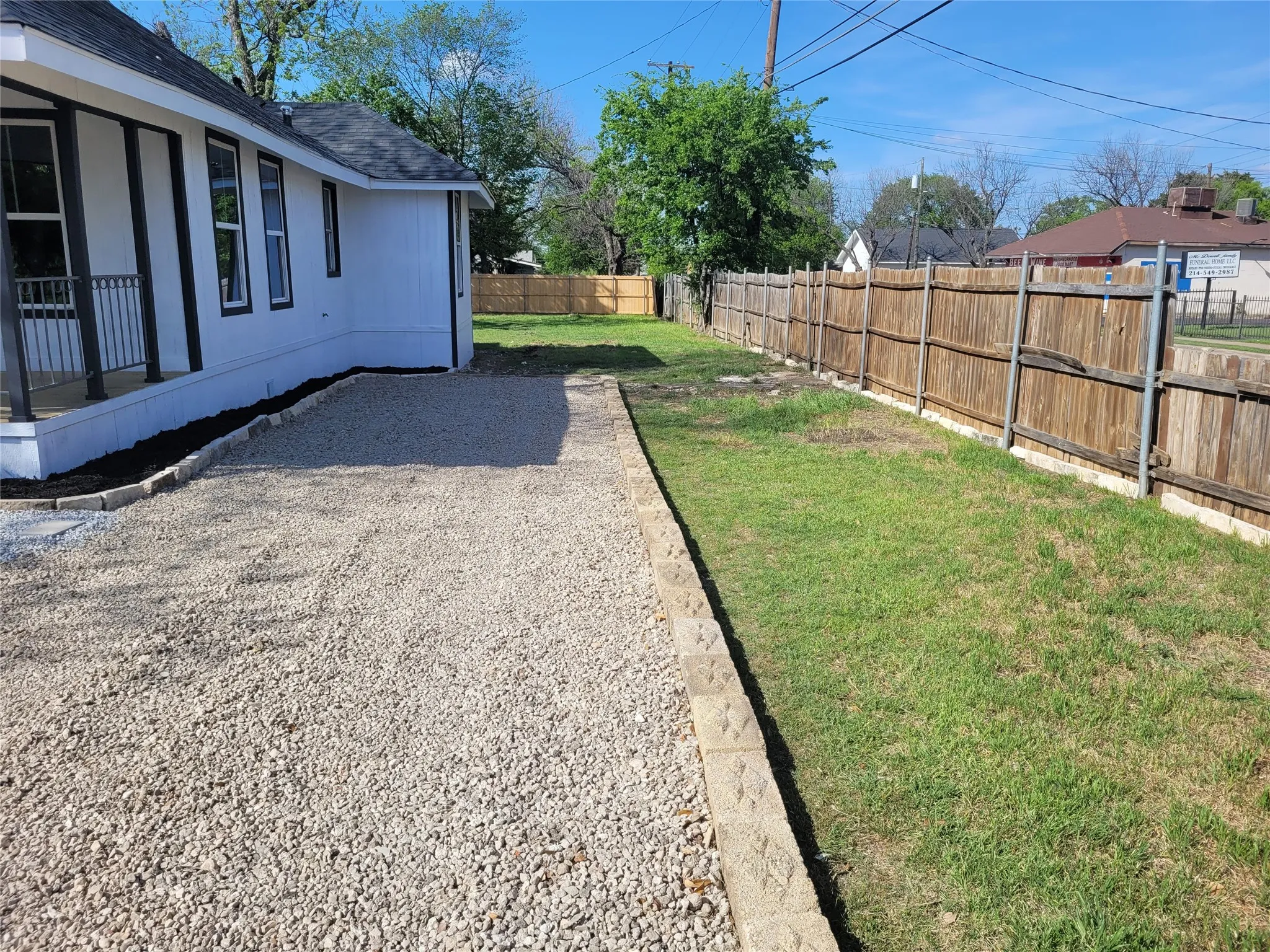Single Family Residence For Rent in Dallas County , 1247 Georgia Avenue, Dallas, Texas 75216, 3 Bedrooms, 2 Bathrooms, Garage spaces, 1,442 Sqft, built in 1914, Preowned, Price $2,100, mls#21250468, Real Estate Agent in Dallas, Homes For Rent in Dallas county, Homes For Rent in Dallas, Realtor in Dallas Texas, Real Estate Brokerage Independent Realty Texas, Luminita Cordes Realtor