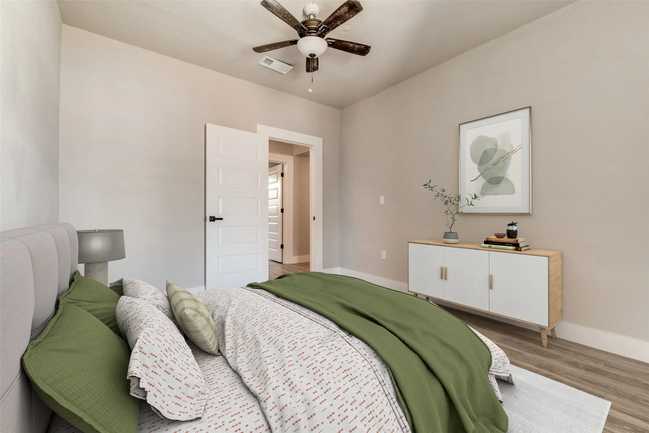 Single Family Residence For Rent in Dallas County , 1247 Georgia Avenue, Dallas, Texas 75216, 3 Bedrooms, 2 Bathrooms, Garage spaces, 1,442 Sqft, built in 1914, Preowned, Price $2,100, mls#21250468, Real Estate Agent in Dallas, Homes For Rent in Dallas county, Homes For Rent in Dallas, Realtor in Dallas Texas, Real Estate Brokerage Independent Realty Texas, Luminita Cordes Realtor