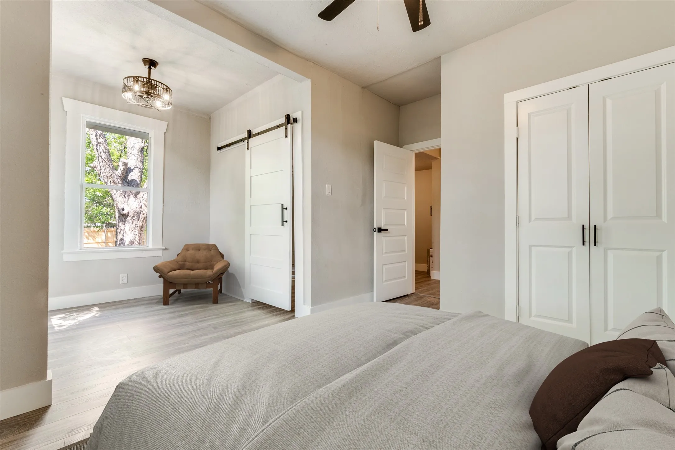 Single Family Residence For Rent in Dallas County , 1247 Georgia Avenue, Dallas, Texas 75216, 3 Bedrooms, 2 Bathrooms, Garage spaces, 1,442 Sqft, built in 1914, Preowned, Price $2,100, mls#21250468, Real Estate Agent in Dallas, Homes For Rent in Dallas county, Homes For Rent in Dallas, Realtor in Dallas Texas, Real Estate Brokerage Independent Realty Texas, Luminita Cordes Realtor