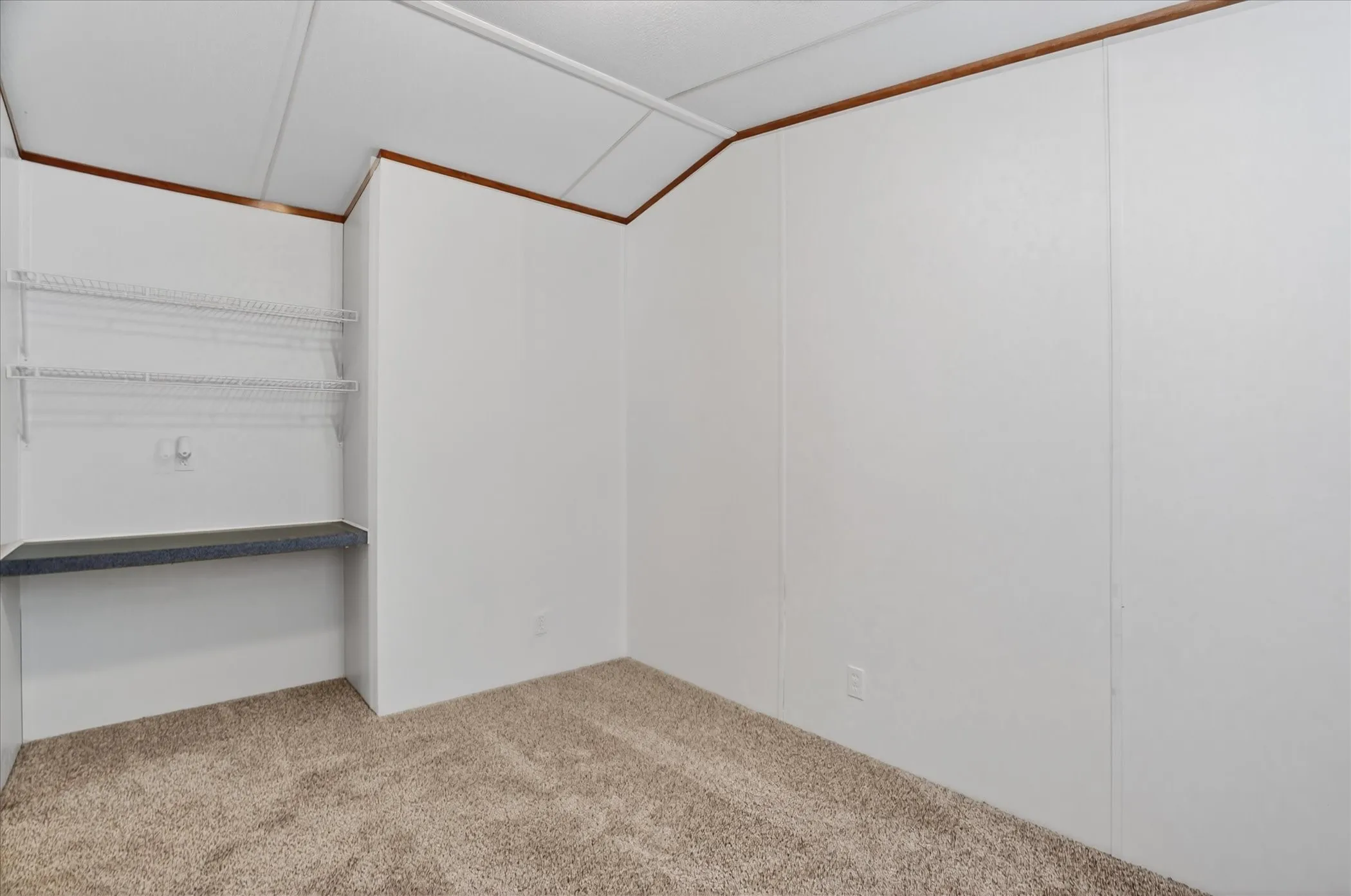 Mobile Home For Sale in Hood County , 4434 Wildwood Circle, Granbury, Texas 76049, 3 Bedroom, 2 Bathroom, Garage spaces, 1,330 Sqft, built in 2000, Preowned, mls#21248513, Real Estate Agent in Granbury, Homes For Sale in Hood county, Homes For Sale in Granbury, Realtor in Granbury Texas, Real Estate Brokerage Independent Realty Texas, Luminita Cordes Realtor