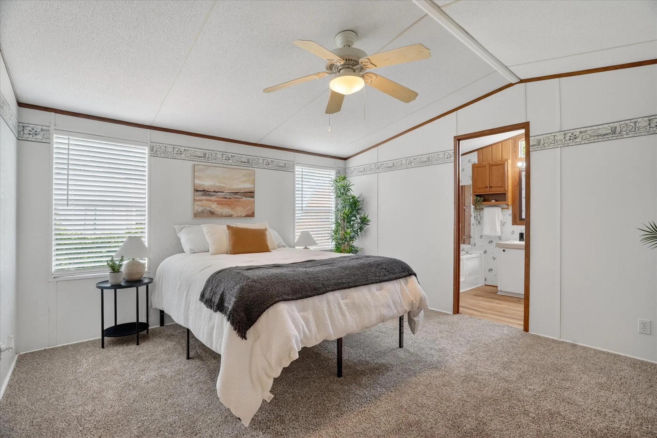 Mobile Home For Sale in Hood County , 4434 Wildwood Circle, Granbury, Texas 76049, 3 Bedroom, 2 Bathroom, Garage spaces, 1,330 Sqft, built in 2000, Preowned, mls#21248513, Real Estate Agent in Granbury, Homes For Sale in Hood county, Homes For Sale in Granbury, Realtor in Granbury Texas, Real Estate Brokerage Independent Realty Texas, Luminita Cordes Realtor