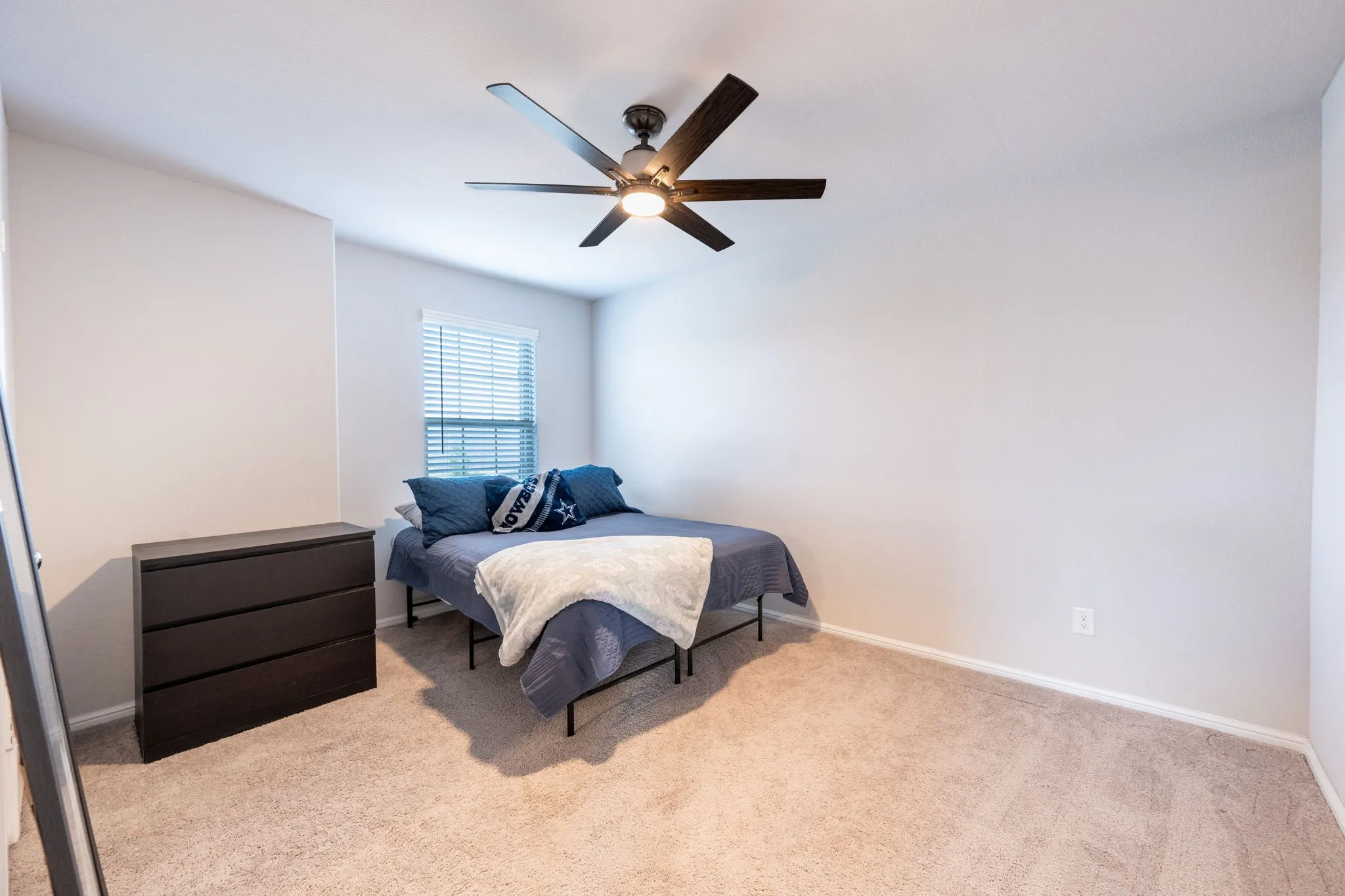 Single Family Residence For Sale in Hunt County , 5448 Agalinis Avenue, Royse City, Texas 75189, 4 Bedroom, 3 Bathroom, 2 Garage spaces, 2,484 Sqft, built in 2022, Preowned, mls#21250103, Real Estate Agent in Royse City, Homes For Sale in Hunt county, Homes For Sale in Royse City, Realtor in Royse City Texas, Real Estate Brokerage Independent Realty Texas, Luminita Cordes Realtor