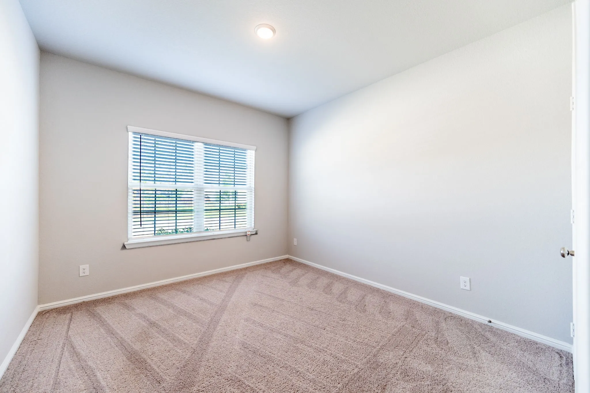 Single Family Residence For Sale in Hunt County , 5448 Agalinis Avenue, Royse City, Texas 75189, 4 Bedroom, 3 Bathroom, 2 Garage spaces, 2,484 Sqft, built in 2022, Preowned, mls#21250103, Real Estate Agent in Royse City, Homes For Sale in Hunt county, Homes For Sale in Royse City, Realtor in Royse City Texas, Real Estate Brokerage Independent Realty Texas, Luminita Cordes Realtor