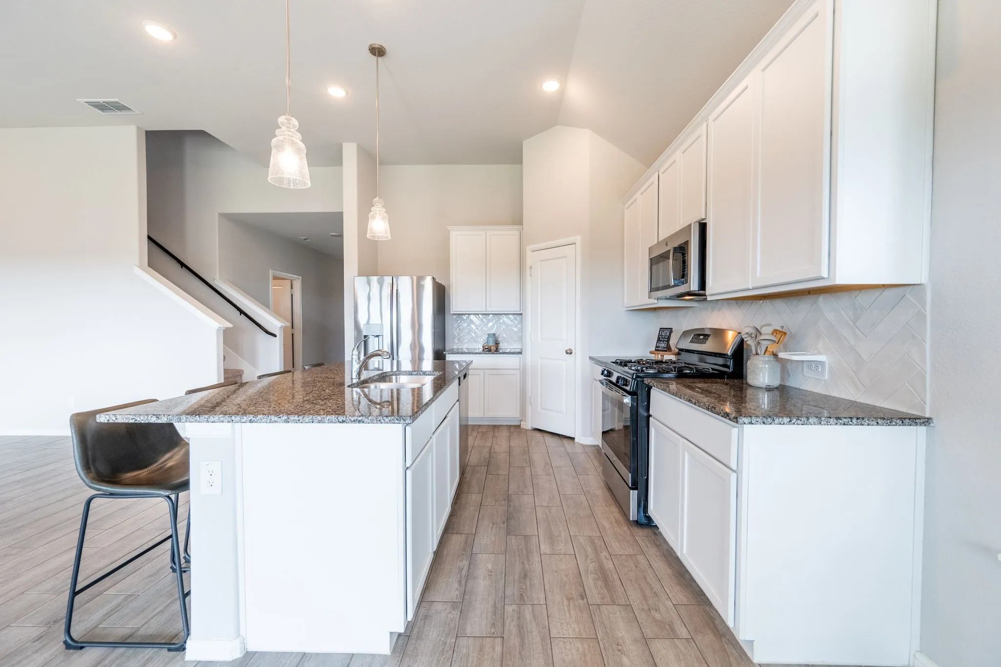 Single Family Residence For Sale in Hunt County , 5448 Agalinis Avenue, Royse City, Texas 75189, 4 Bedroom, 3 Bathroom, 2 Garage spaces, 2,484 Sqft, built in 2022, Preowned, mls#21250103, Real Estate Agent in Royse City, Homes For Sale in Hunt county, Homes For Sale in Royse City, Realtor in Royse City Texas, Real Estate Brokerage Independent Realty Texas, Luminita Cordes Realtor