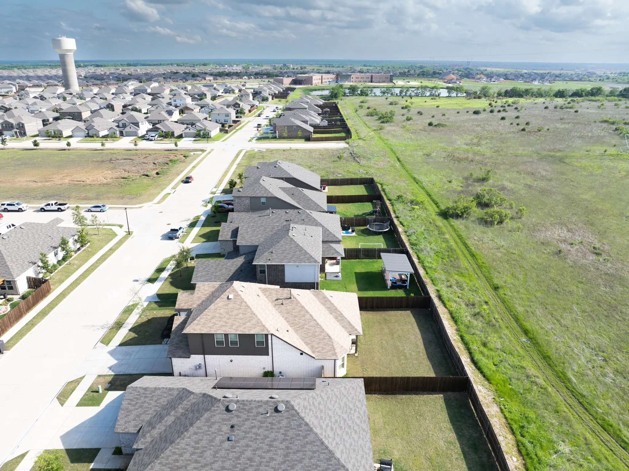 Single Family Residence For Sale in Hunt County , 5448 Agalinis Avenue, Royse City, Texas 75189, 4 Bedroom, 3 Bathroom, 2 Garage spaces, 2,484 Sqft, built in 2022, Preowned, mls#21250103, Real Estate Agent in Royse City, Homes For Sale in Hunt county, Homes For Sale in Royse City, Realtor in Royse City Texas, Real Estate Brokerage Independent Realty Texas, Luminita Cordes Realtor