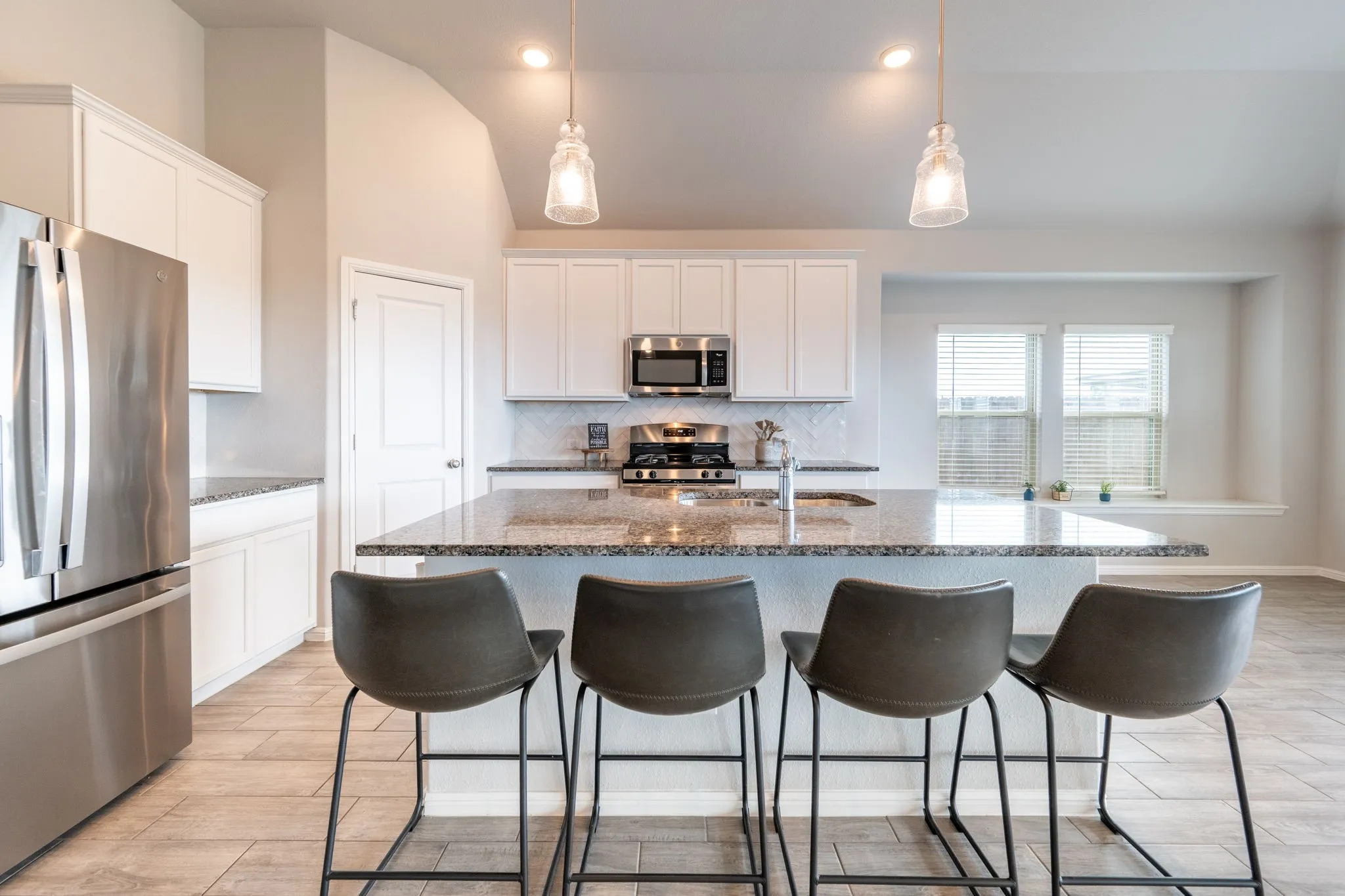 Single Family Residence For Sale in Hunt County , 5448 Agalinis Avenue, Royse City, Texas 75189, 4 Bedroom, 3 Bathroom, 2 Garage spaces, 2,484 Sqft, built in 2022, Preowned, mls#21250103, Real Estate Agent in Royse City, Homes For Sale in Hunt county, Homes For Sale in Royse City, Realtor in Royse City Texas, Real Estate Brokerage Independent Realty Texas, Luminita Cordes Realtor