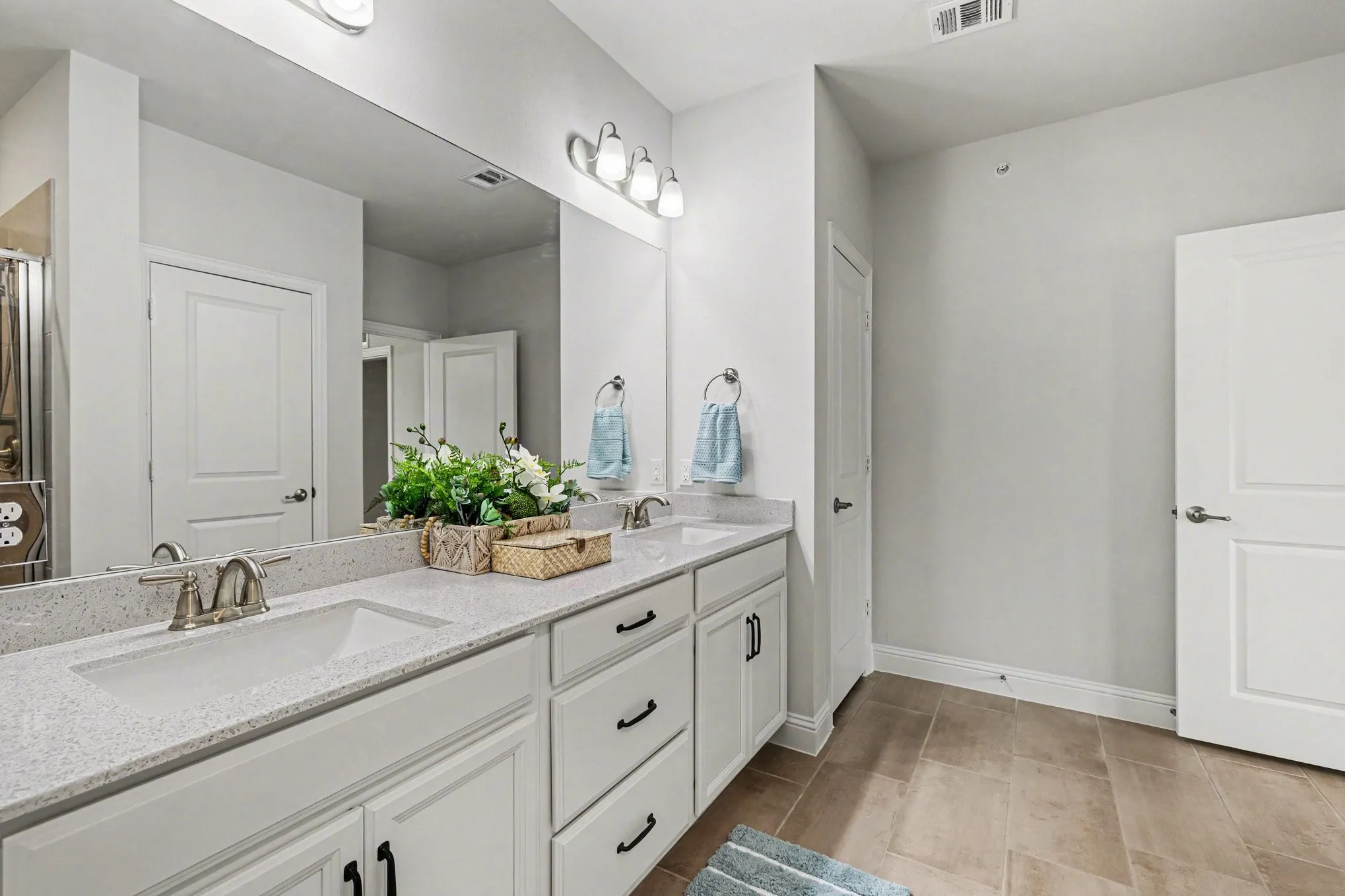 Condominium For Sale in Dallas County , 1735 Wittington Place 3402, Farmers Branch, Texas 75234, 3 Bedrooms, 2 Bathrooms, 1 Garage spaces, 2,031 Sqft, built in 2020, Price $424,900, mls#21248574, Real Estate Agent in Farmers Branch, Homes For Sale in Dallas county, Homes For Sale in Farmers Branch, Realtor in Farmers Branch Texas, Real Estate Brokerage Independent Realty Texas, Luminita Cordes Realtor