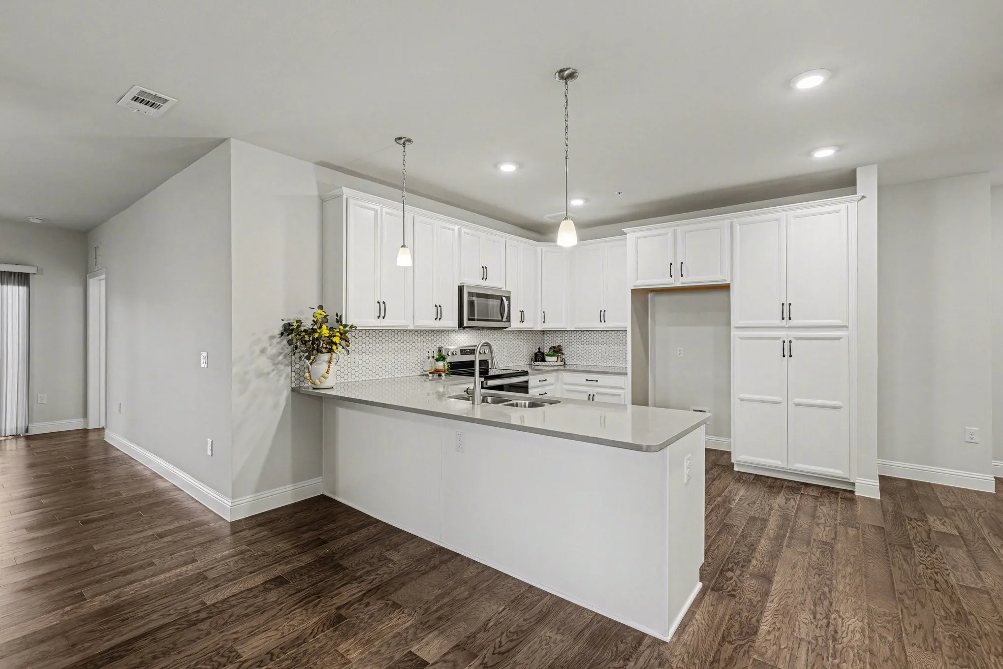 Condominium For Sale in Dallas County , 1735 Wittington Place 3402, Farmers Branch, Texas 75234, 3 Bedrooms, 2 Bathrooms, 1 Garage spaces, 2,031 Sqft, built in 2020, Price $424,900, mls#21248574, Real Estate Agent in Farmers Branch, Homes For Sale in Dallas county, Homes For Sale in Farmers Branch, Realtor in Farmers Branch Texas, Real Estate Brokerage Independent Realty Texas, Luminita Cordes Realtor