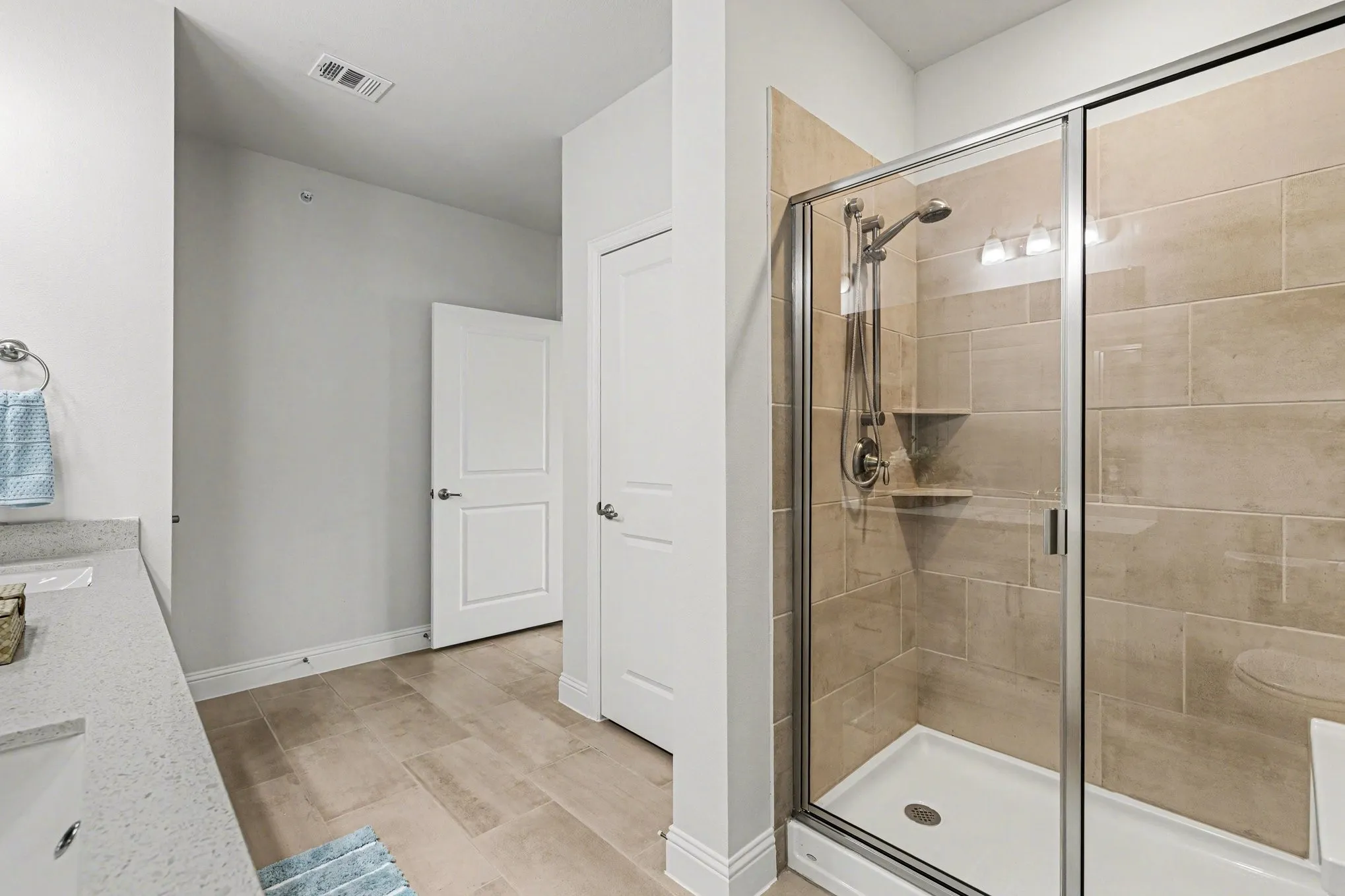 Condominium For Sale in Dallas County , 1735 Wittington Place 3402, Farmers Branch, Texas 75234, 3 Bedrooms, 2 Bathrooms, 1 Garage spaces, 2,031 Sqft, built in 2020, Price $424,900, mls#21248574, Real Estate Agent in Farmers Branch, Homes For Sale in Dallas county, Homes For Sale in Farmers Branch, Realtor in Farmers Branch Texas, Real Estate Brokerage Independent Realty Texas, Luminita Cordes Realtor