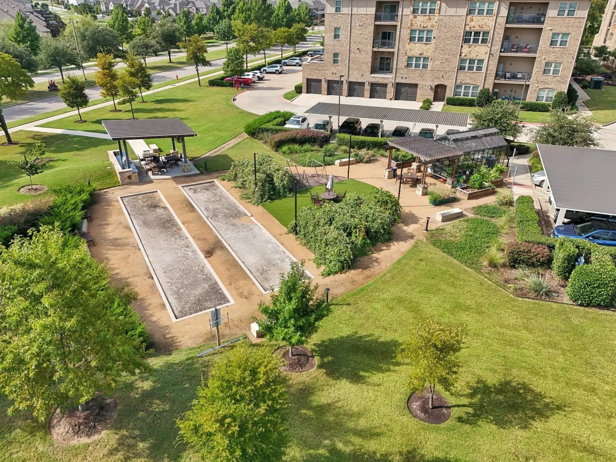 Community outdoor special features
