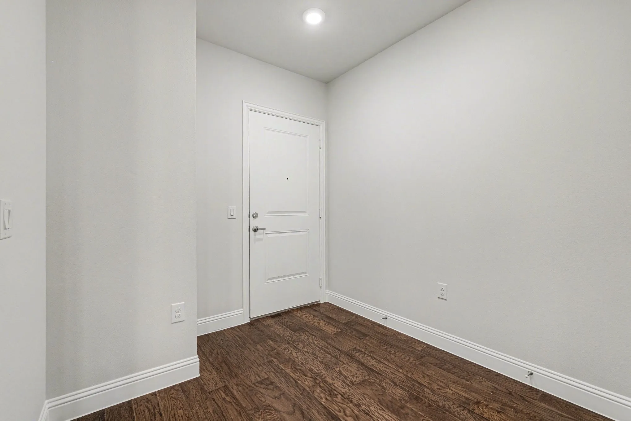Condominium For Sale in Dallas County , 1735 Wittington Place 3402, Farmers Branch, Texas 75234, 3 Bedrooms, 2 Bathrooms, 1 Garage spaces, 2,031 Sqft, built in 2020, Price $424,900, mls#21248574, Real Estate Agent in Farmers Branch, Homes For Sale in Dallas county, Homes For Sale in Farmers Branch, Realtor in Farmers Branch Texas, Real Estate Brokerage Independent Realty Texas, Luminita Cordes Realtor