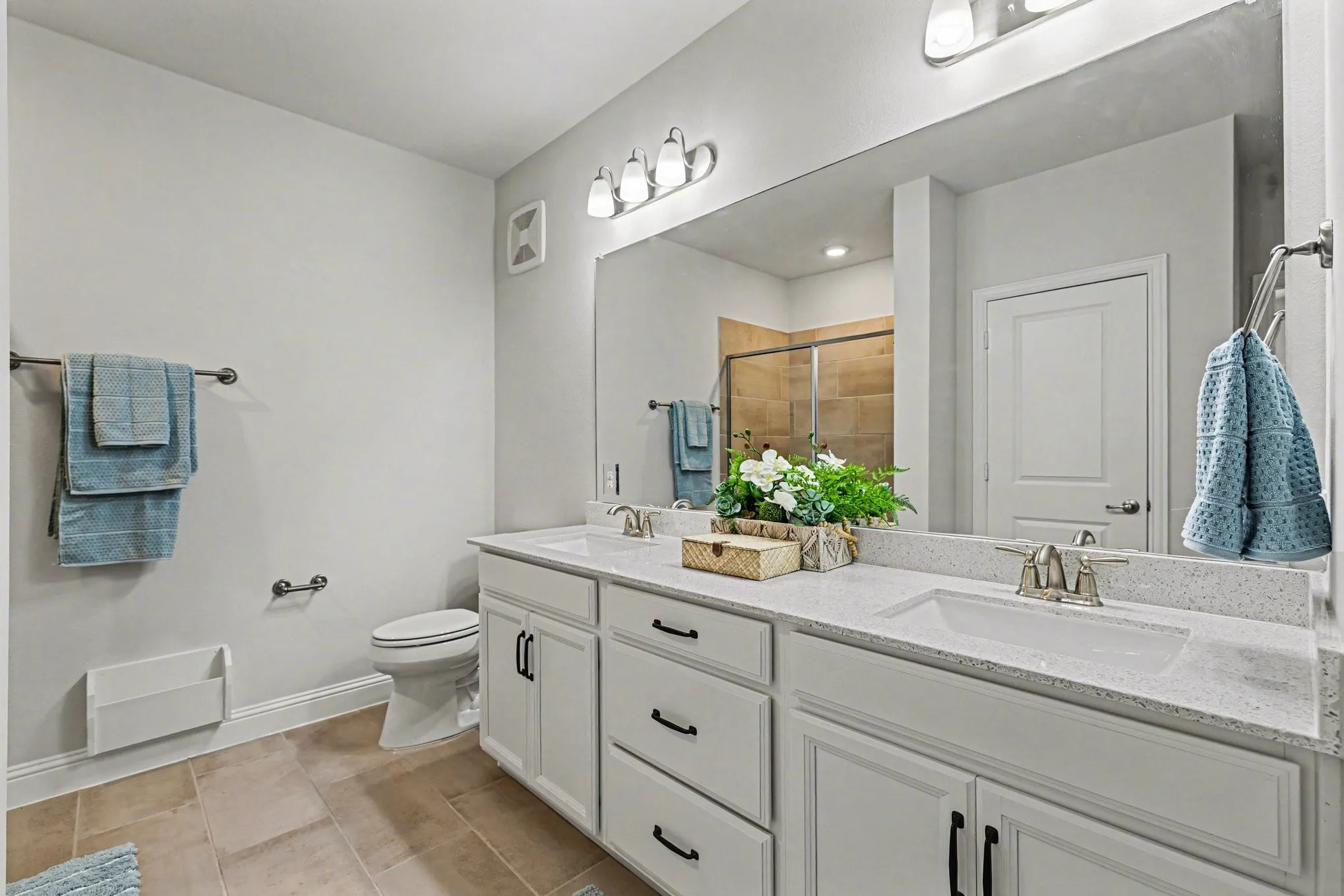 Condominium For Sale in Dallas County , 1735 Wittington Place 3402, Farmers Branch, Texas 75234, 3 Bedrooms, 2 Bathrooms, 1 Garage spaces, 2,031 Sqft, built in 2020, Price $424,900, mls#21248574, Real Estate Agent in Farmers Branch, Homes For Sale in Dallas county, Homes For Sale in Farmers Branch, Realtor in Farmers Branch Texas, Real Estate Brokerage Independent Realty Texas, Luminita Cordes Realtor
