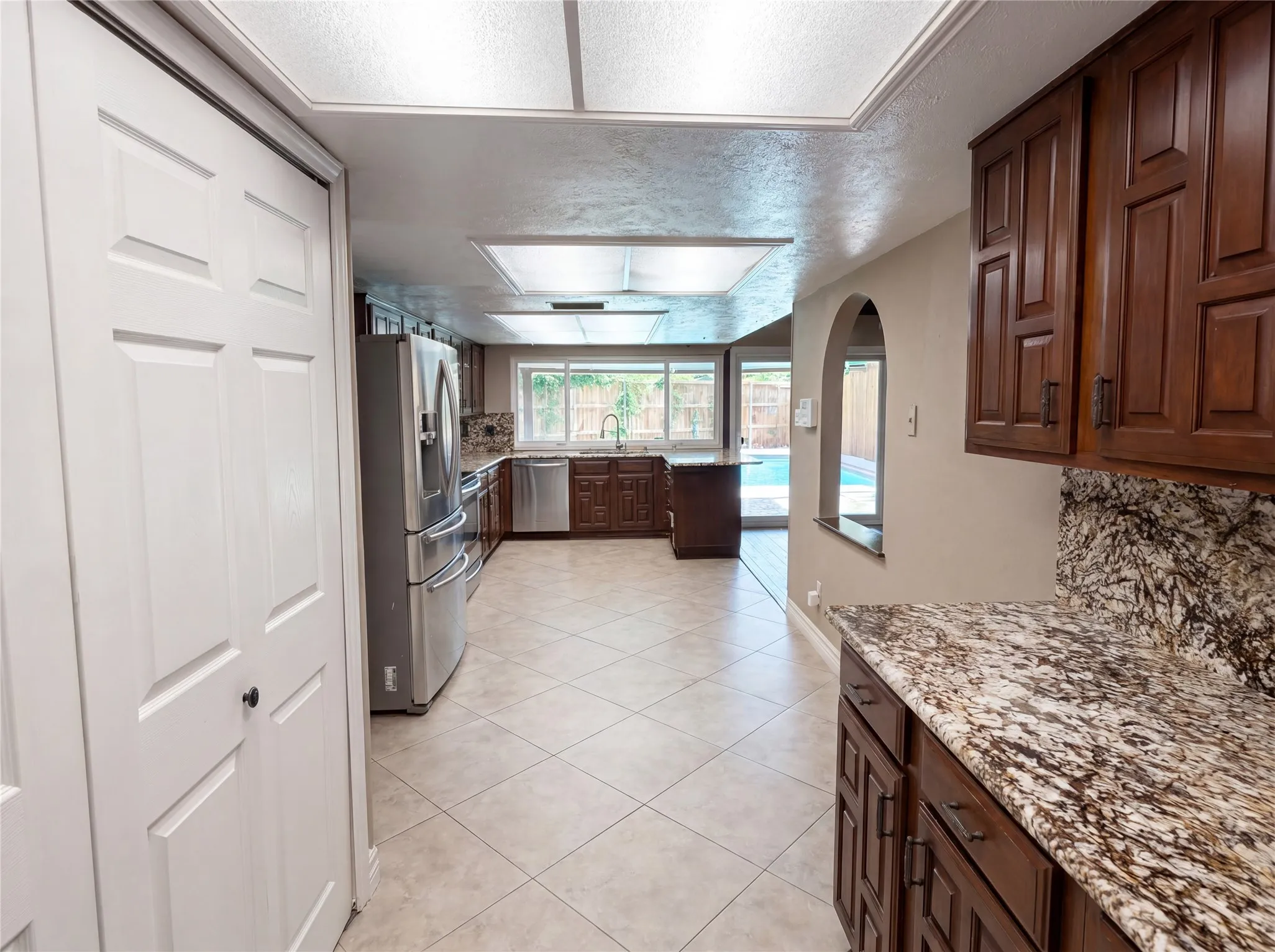 Single Family Residence For Sale in Collin County , 6302 Zanes Court, Plano, Texas 75023, 3 Bedroom, 2 Bathroom, 2 Garage spaces, 1,781 Sqft, built in 1978, mls#21250594, Real Estate Agent in Plano, Homes For Sale in Collin county, Homes For Sale in Plano, Realtor in Plano Texas, Real Estate Brokerage Independent Realty Texas, Luminita Cordes Realtor