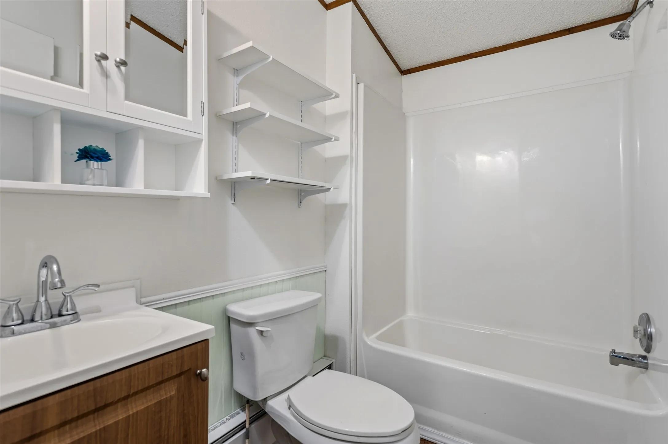 Single Family Residence For Sale in Smith County , 7398 County Road 334, Tyler, Texas 75708, 3 Bedroom, 2 Bathroom, Garage spaces, 1,848 Sqft, built in 1997, Preowned, mls#21237643, Real Estate Agent in Tyler, Homes For Sale in Smith county, Homes For Sale in Tyler, Realtor in Tyler Texas, Real Estate Brokerage Independent Realty Texas, Luminita Cordes Realtor