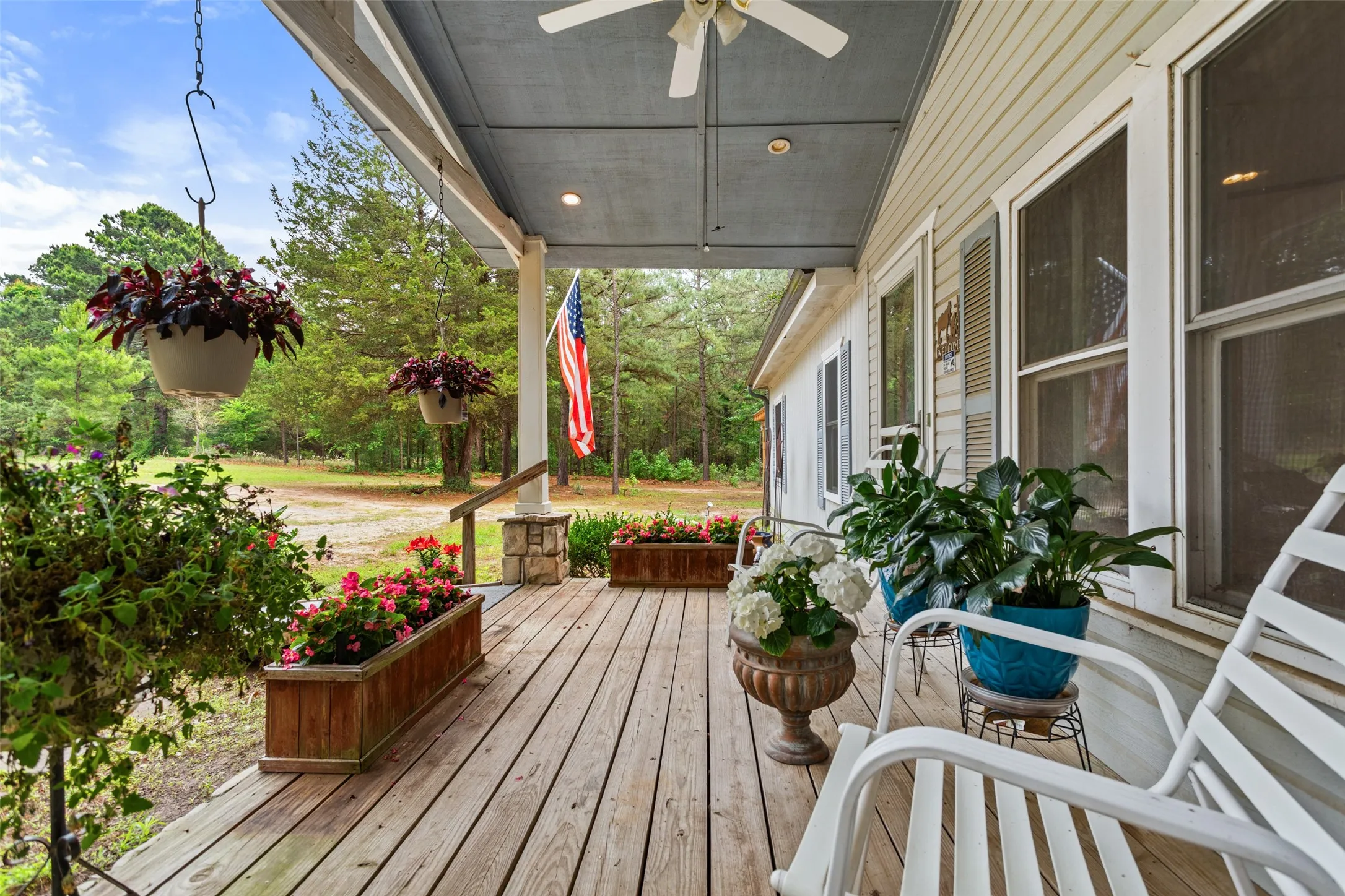 Single Family Residence For Sale in Smith County , 7398 County Road 334, Tyler, Texas 75708, 3 Bedroom, 2 Bathroom, Garage spaces, 1,848 Sqft, built in 1997, Preowned, mls#21237643, Real Estate Agent in Tyler, Homes For Sale in Smith county, Homes For Sale in Tyler, Realtor in Tyler Texas, Real Estate Brokerage Independent Realty Texas, Luminita Cordes Realtor