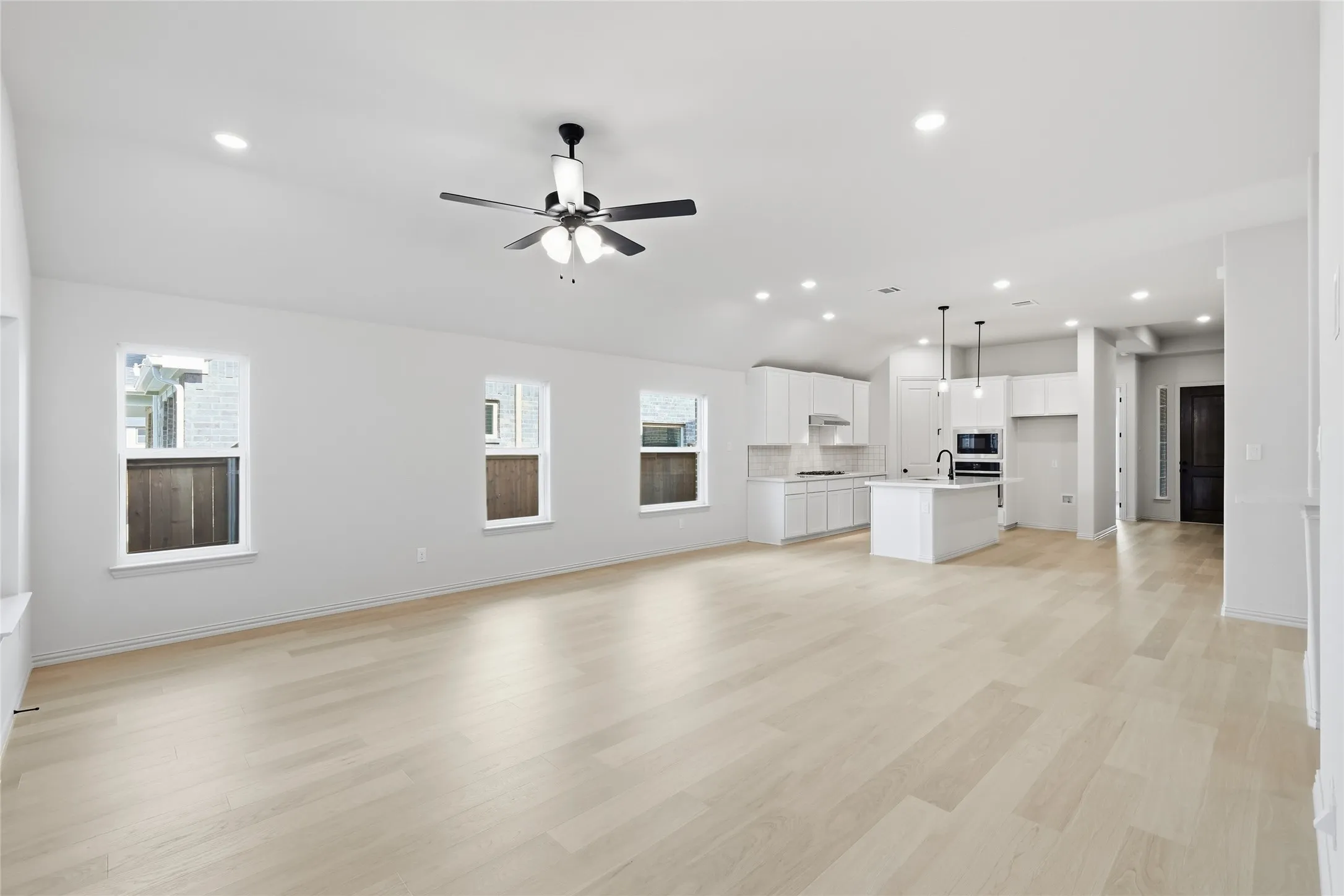 Single Family Residence For Sale in Denton County , 2904 Alcove Lane, Corinth, Texas 76210, 4 Bedroom, 3 Bathroom, 2 Garage spaces, 2,211 Sqft, built in 2026, New Construction - Incomplete, mls#21250544, Real Estate Agent in Corinth, Homes For Sale in Denton county, Homes For Sale in Corinth, Realtor in Corinth Texas, Real Estate Brokerage Independent Realty Texas, Luminita Cordes Realtor