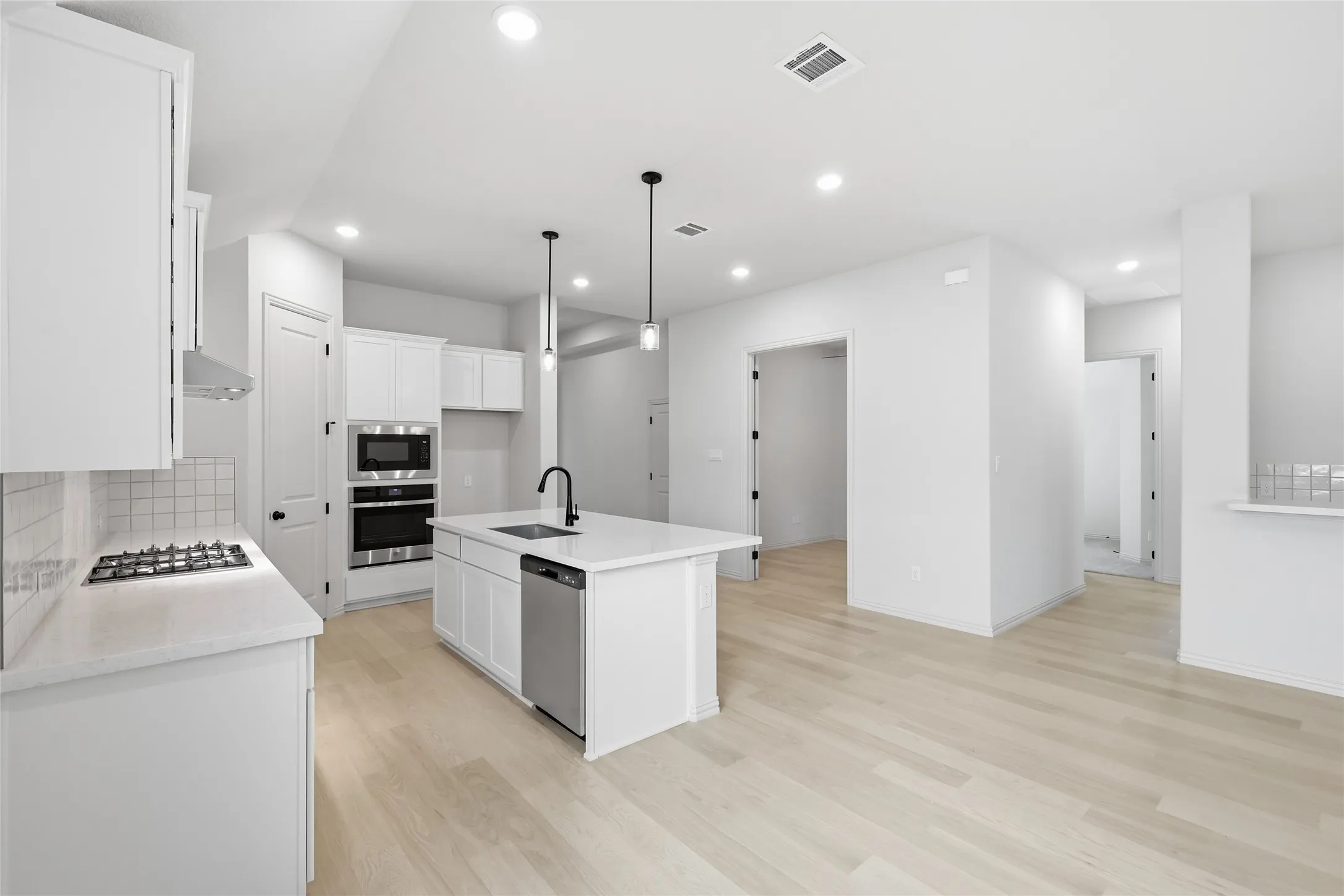 Single Family Residence For Sale in Denton County , 2904 Alcove Lane, Corinth, Texas 76210, 4 Bedroom, 3 Bathroom, 2 Garage spaces, 2,211 Sqft, built in 2026, New Construction - Incomplete, mls#21250544, Real Estate Agent in Corinth, Homes For Sale in Denton county, Homes For Sale in Corinth, Realtor in Corinth Texas, Real Estate Brokerage Independent Realty Texas, Luminita Cordes Realtor