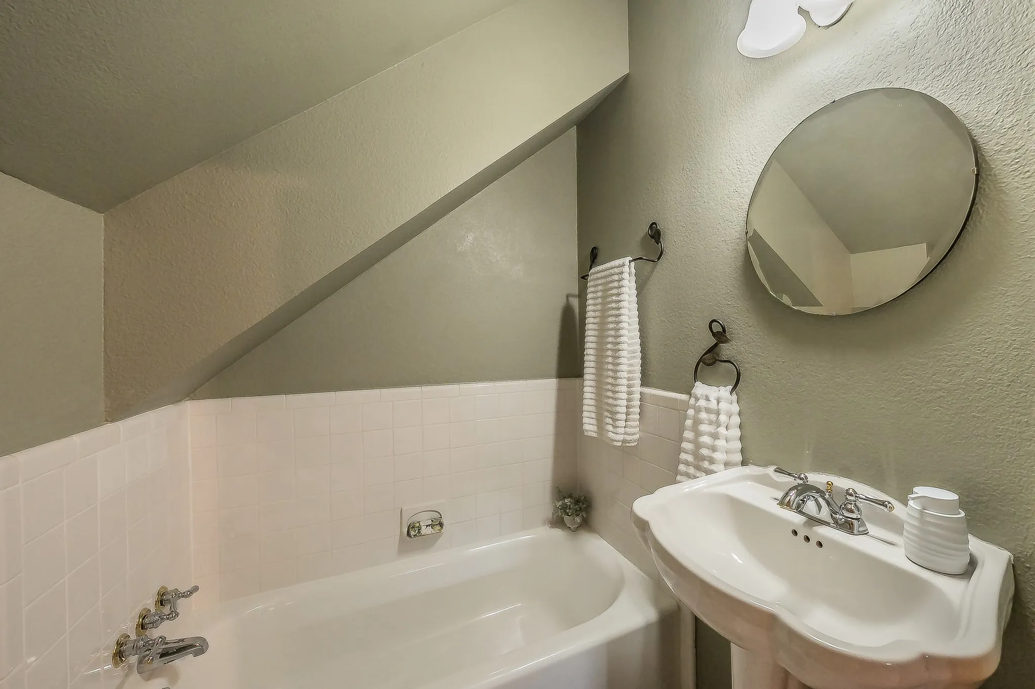 Upstairs Bathroom