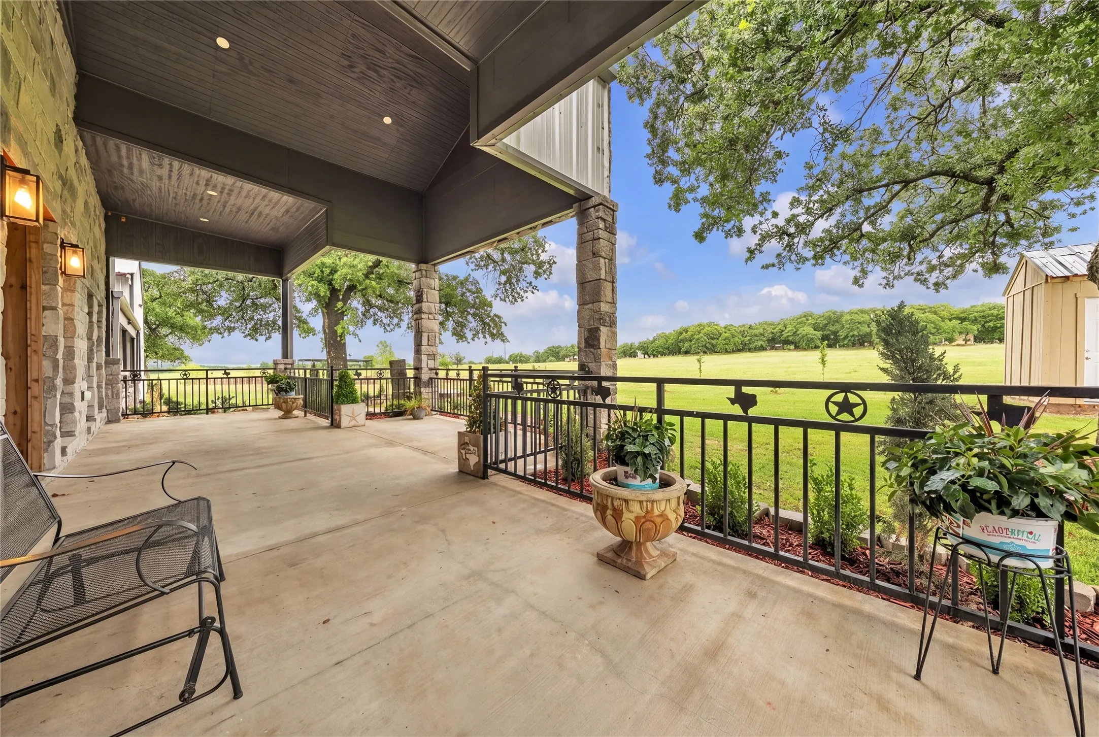Single Family Residence For Sale in Parker County , 945 Jennings Lane, Azle, Texas 76020, 4 Bedroom, 4 Bathroom, 4 Garage spaces, 3,600 Sqft, built in 2025, Preowned, Price $1,370,000, mls#21249821, Real Estate Agent in Azle, Homes For Sale in Parker county, Homes For Sale in Azle, Realtor in Azle Texas, Real Estate Brokerage Independent Realty Texas, Luminita Cordes Realtor