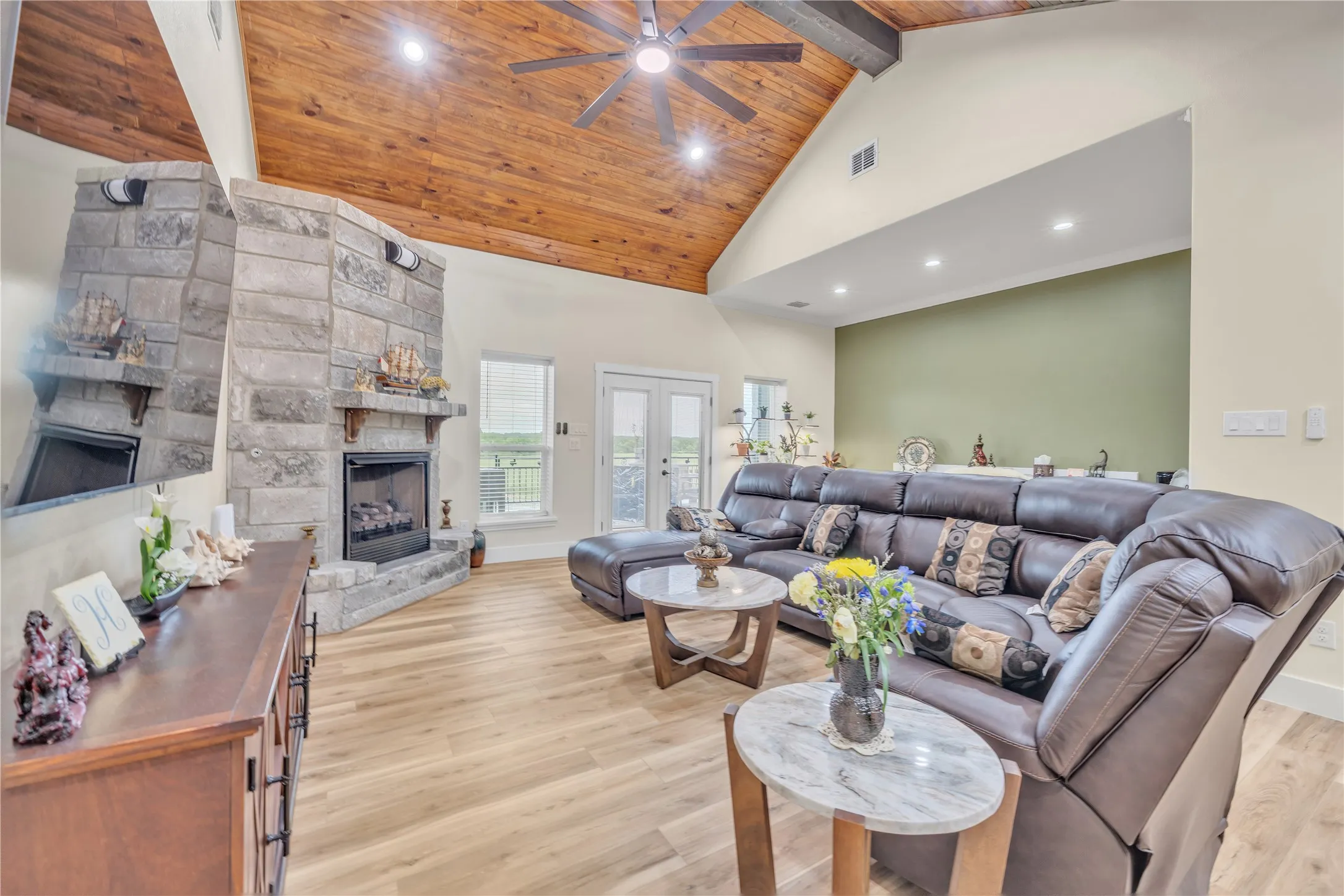 Single Family Residence For Sale in Parker County , 945 Jennings Lane, Azle, Texas 76020, 4 Bedroom, 4 Bathroom, 4 Garage spaces, 3,600 Sqft, built in 2025, Preowned, Price $1,370,000, mls#21249821, Real Estate Agent in Azle, Homes For Sale in Parker county, Homes For Sale in Azle, Realtor in Azle Texas, Real Estate Brokerage Independent Realty Texas, Luminita Cordes Realtor