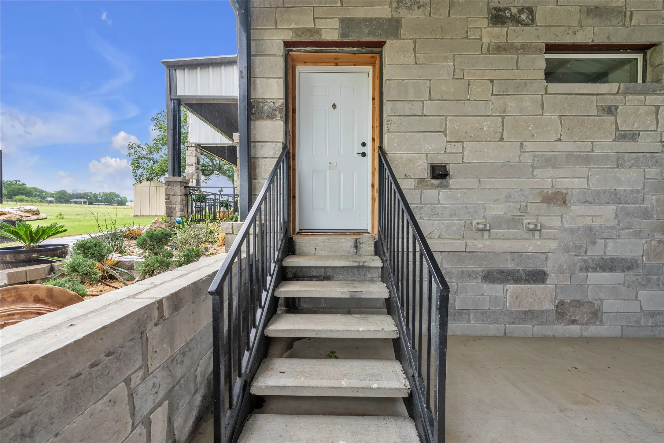 Single Family Residence For Sale in Parker County , 945 Jennings Lane, Azle, Texas 76020, 4 Bedroom, 4 Bathroom, 4 Garage spaces, 3,600 Sqft, built in 2025, Preowned, Price $1,370,000, mls#21249821, Real Estate Agent in Azle, Homes For Sale in Parker county, Homes For Sale in Azle, Realtor in Azle Texas, Real Estate Brokerage Independent Realty Texas, Luminita Cordes Realtor