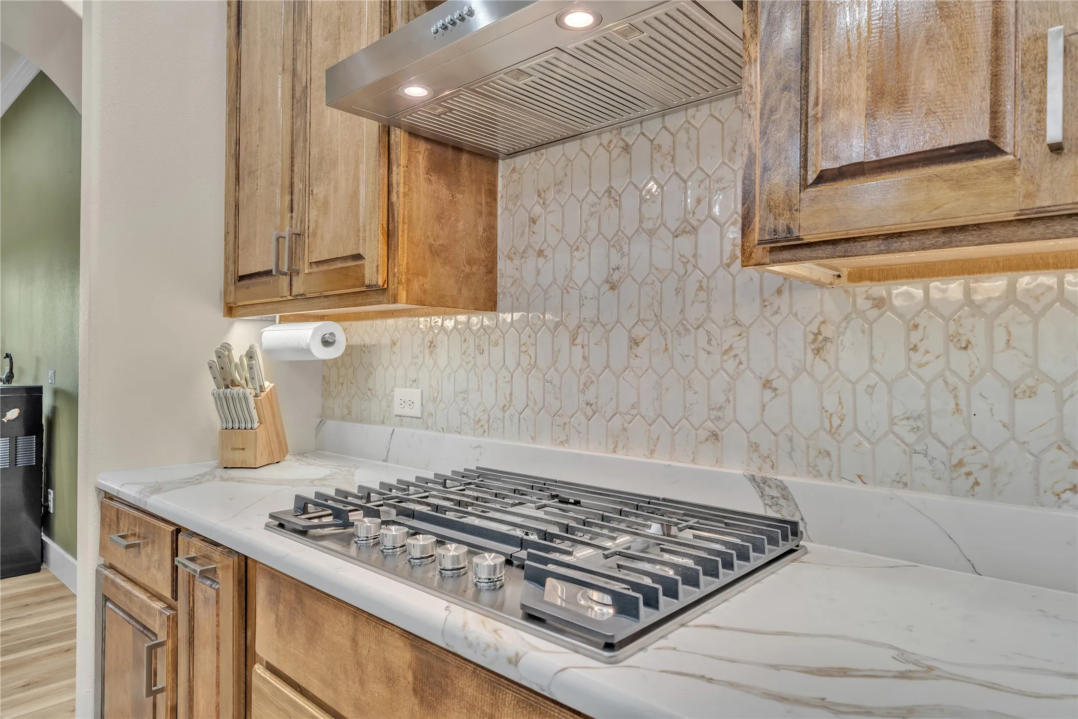 Single Family Residence For Sale in Parker County , 945 Jennings Lane, Azle, Texas 76020, 4 Bedroom, 4 Bathroom, 4 Garage spaces, 3,600 Sqft, built in 2025, Preowned, Price $1,370,000, mls#21249821, Real Estate Agent in Azle, Homes For Sale in Parker county, Homes For Sale in Azle, Realtor in Azle Texas, Real Estate Brokerage Independent Realty Texas, Luminita Cordes Realtor