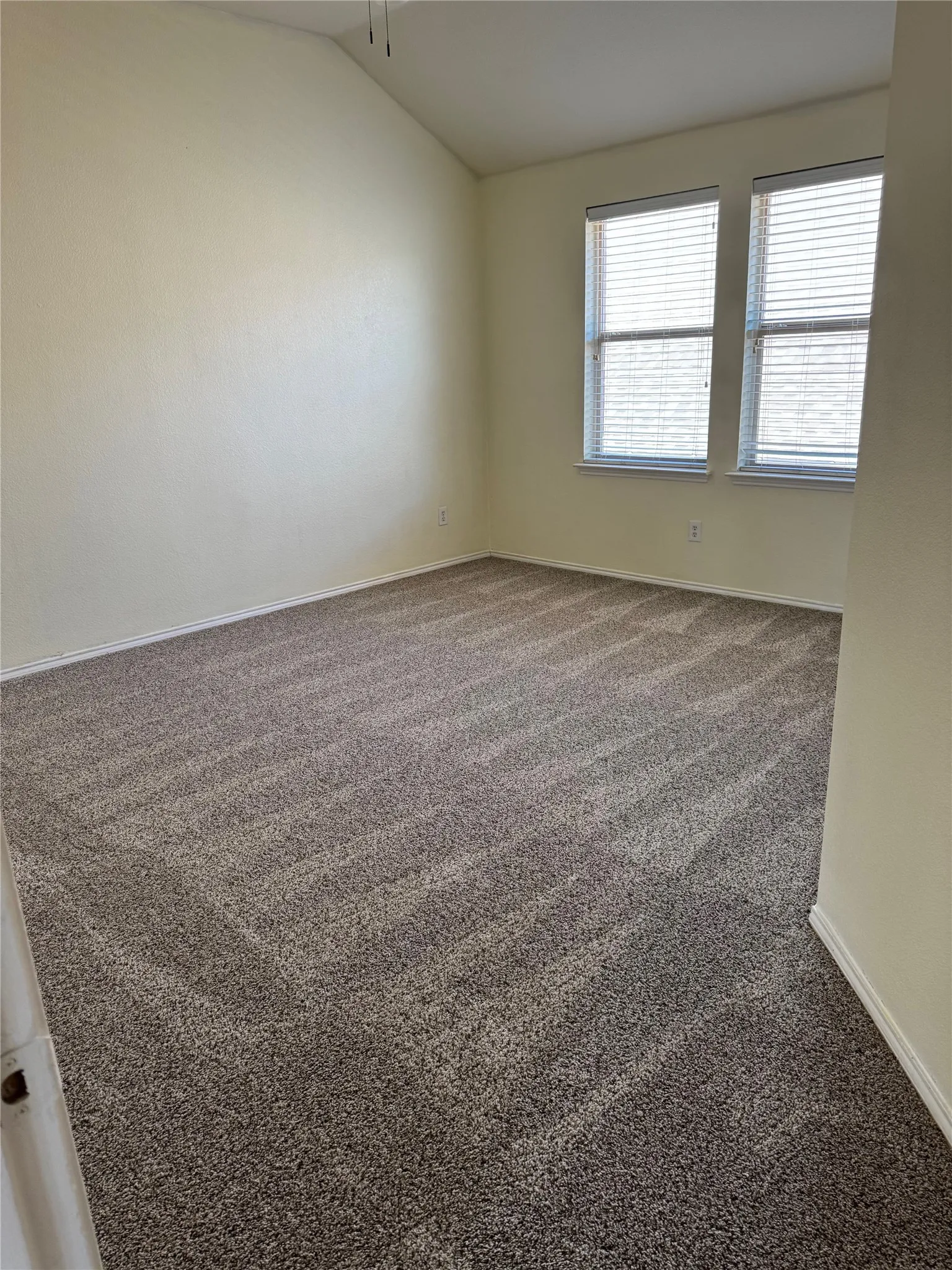 Single Family Residence For Rent in Kaufman County , 1008 Kimbro Drive, Forney, Texas 75126, 4 Bedroom, 3 Bathroom, 2 Garage spaces, 3,026 Sqft, built in 2007, mls#21250698, Real Estate Agent in Forney, Homes For Rent in Kaufman county, Homes For Rent in Forney, Realtor in Forney Texas, Real Estate Brokerage Independent Realty Texas, Luminita Cordes Realtor