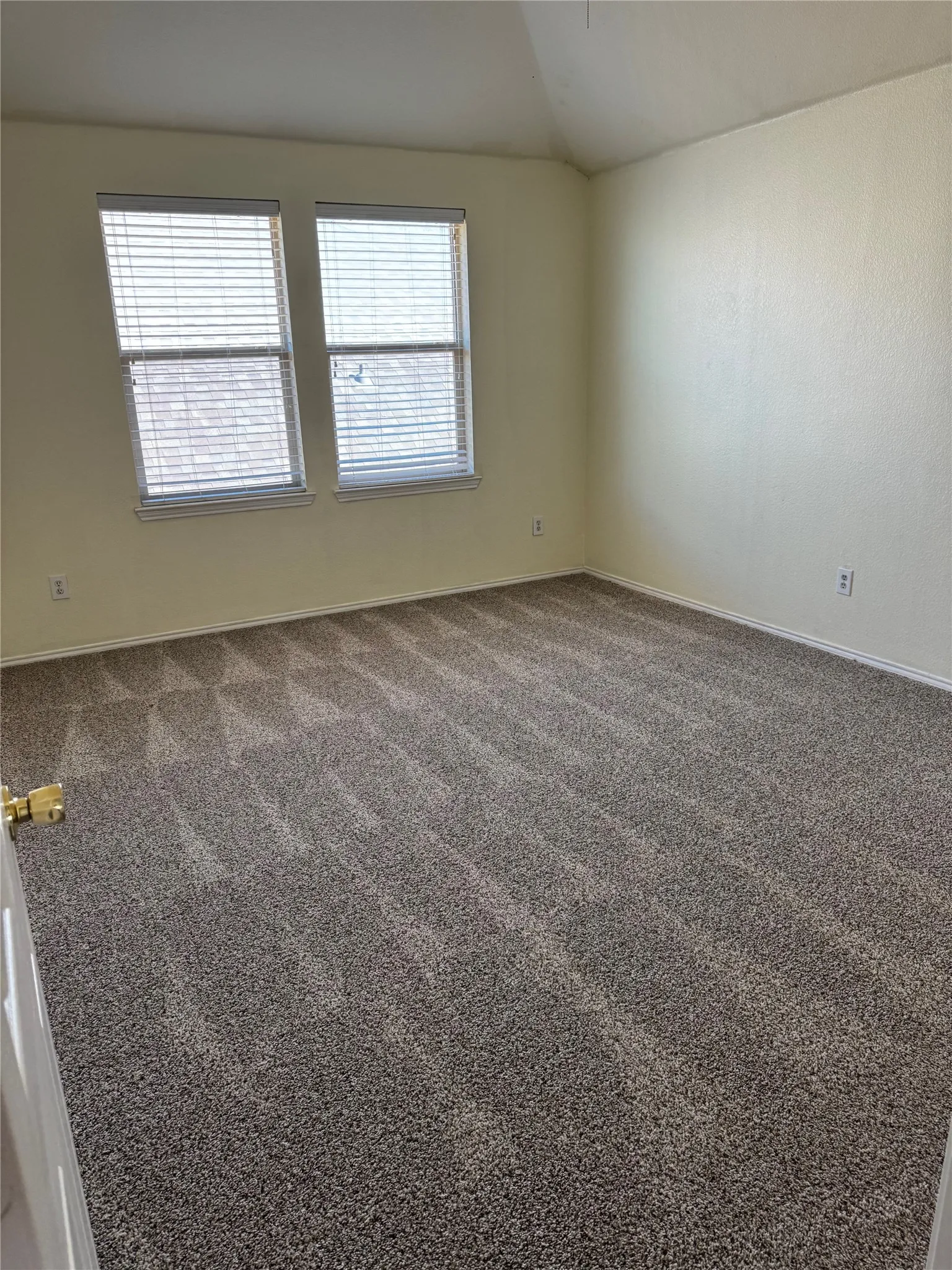 Single Family Residence For Rent in Kaufman County , 1008 Kimbro Drive, Forney, Texas 75126, 4 Bedroom, 3 Bathroom, 2 Garage spaces, 3,026 Sqft, built in 2007, mls#21250698, Real Estate Agent in Forney, Homes For Rent in Kaufman county, Homes For Rent in Forney, Realtor in Forney Texas, Real Estate Brokerage Independent Realty Texas, Luminita Cordes Realtor