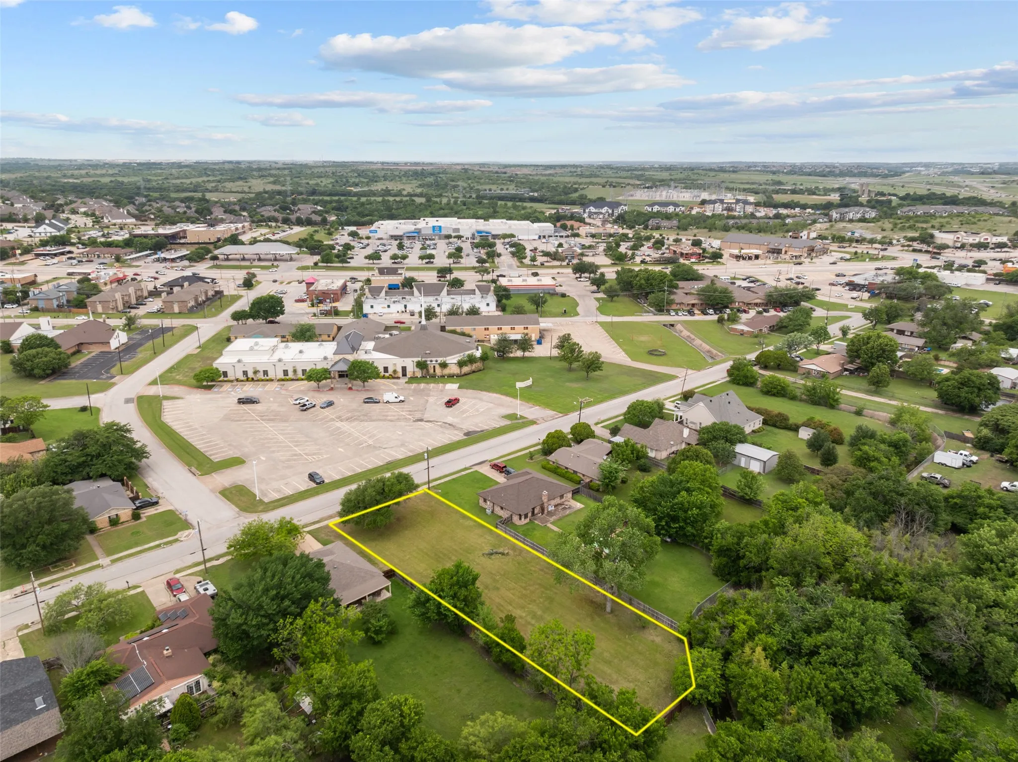 Unimproved Land For Sale in Tarrant County , 1023 Bryant Street, Benbrook, Texas 76126, 0, 0, Garage spaces, 0 Sqft, built in 0, mls#21247106, Real Estate Agent in Benbrook, Homes For Sale in Tarrant county, Homes For Sale in Benbrook, Realtor in Benbrook Texas, Real Estate Brokerage Independent Realty Texas, Luminita Cordes Realtor